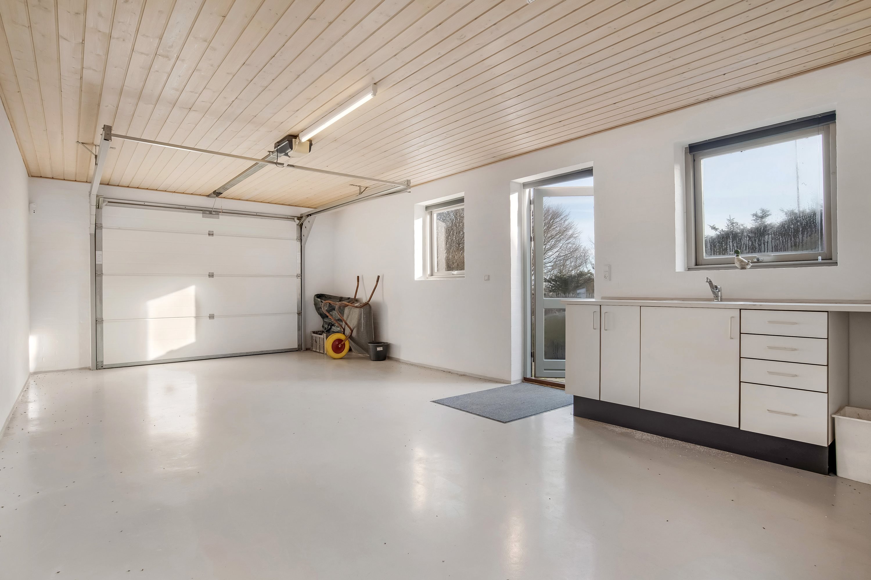 Fremhævet garage billede i fuldskærmstilstand. Billede af Granvej 13, Toftum Bjg, 7600 Struer