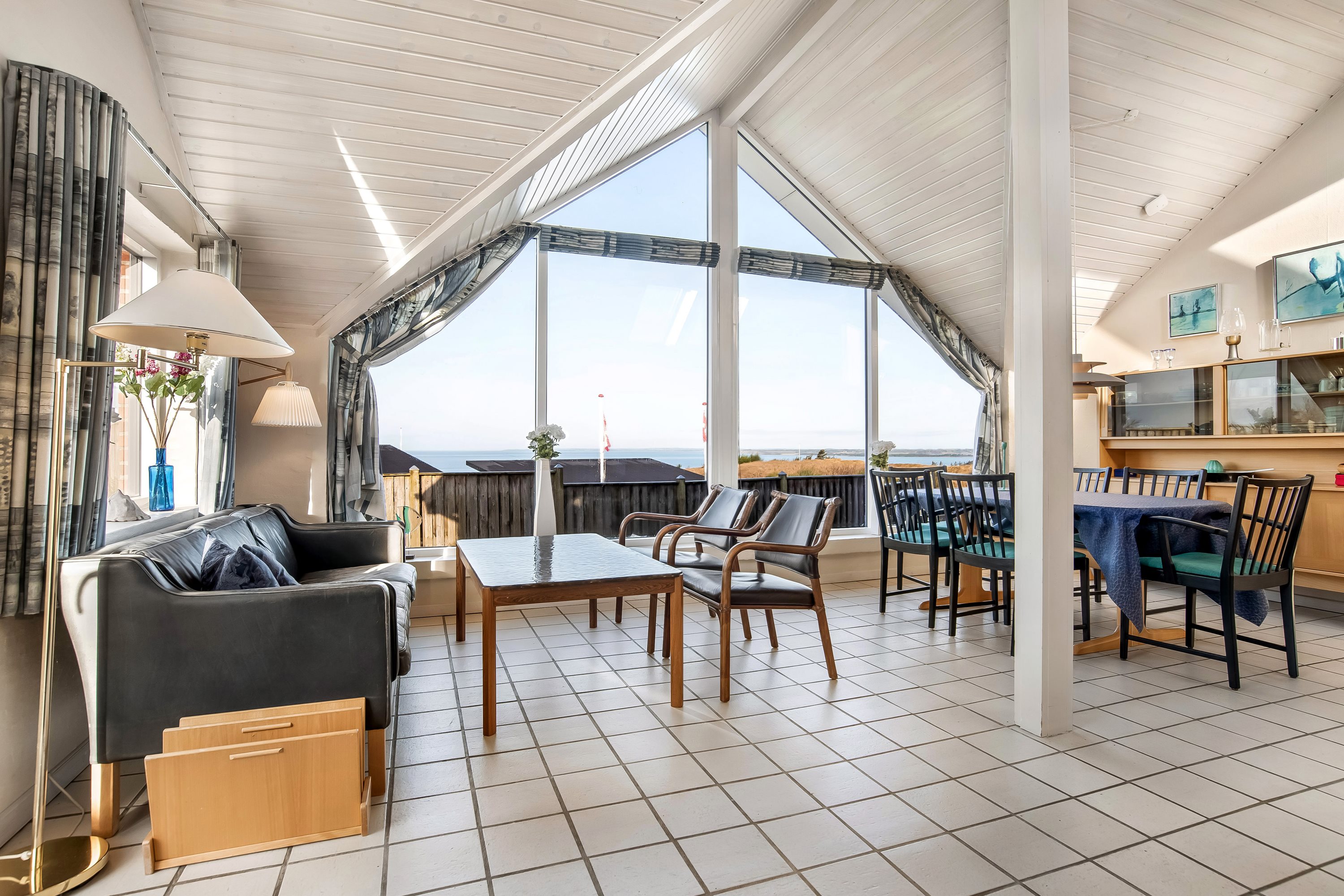 Fremhævet stue billede i fuldskærmstilstand. Billede af Granvej 13, Toftum Bjg, 7600 Struer