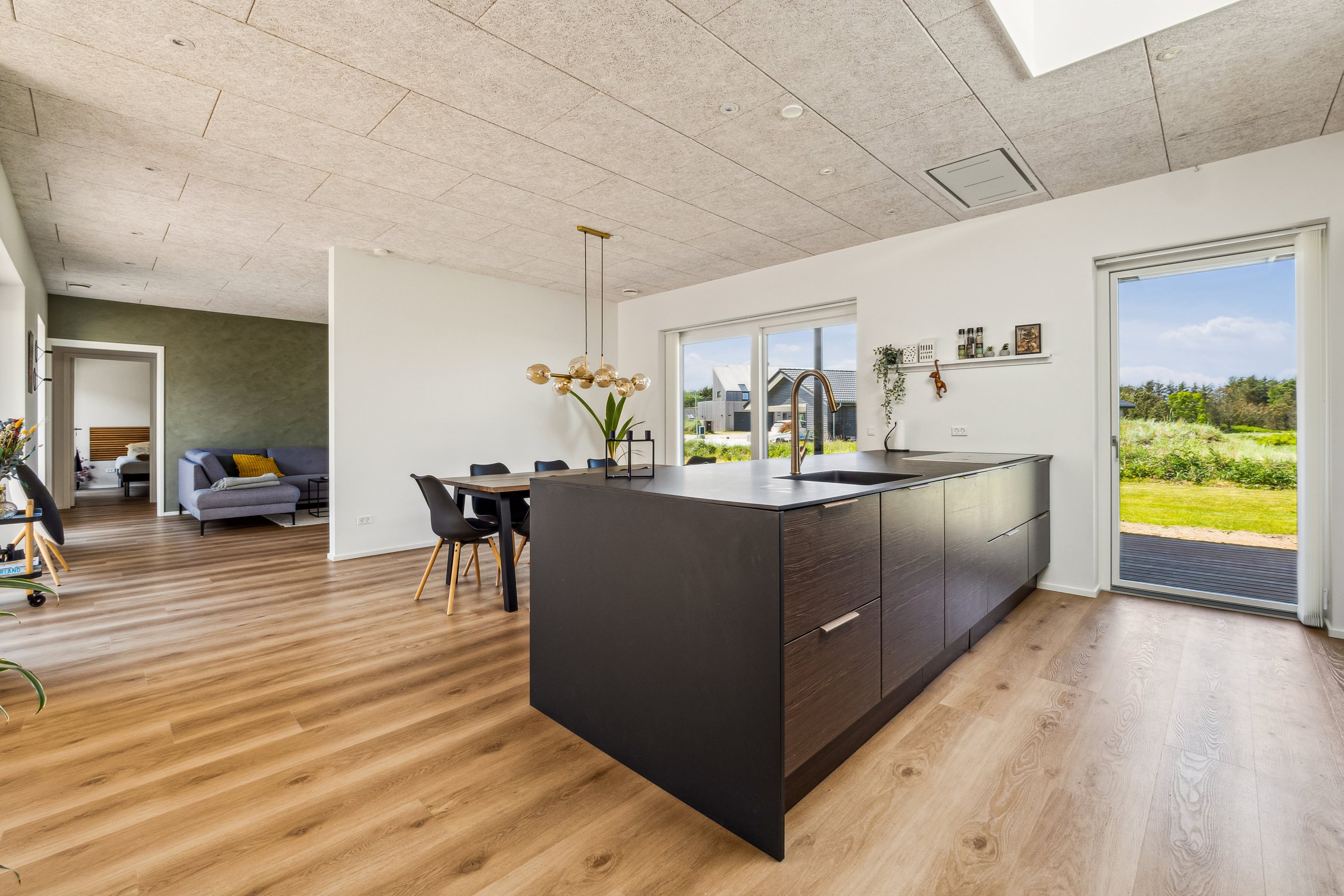 Miniaturebillede 2: køkken. Billede af Peder Hausgaards Vej 42, Klitmøller, 7700 Thisted