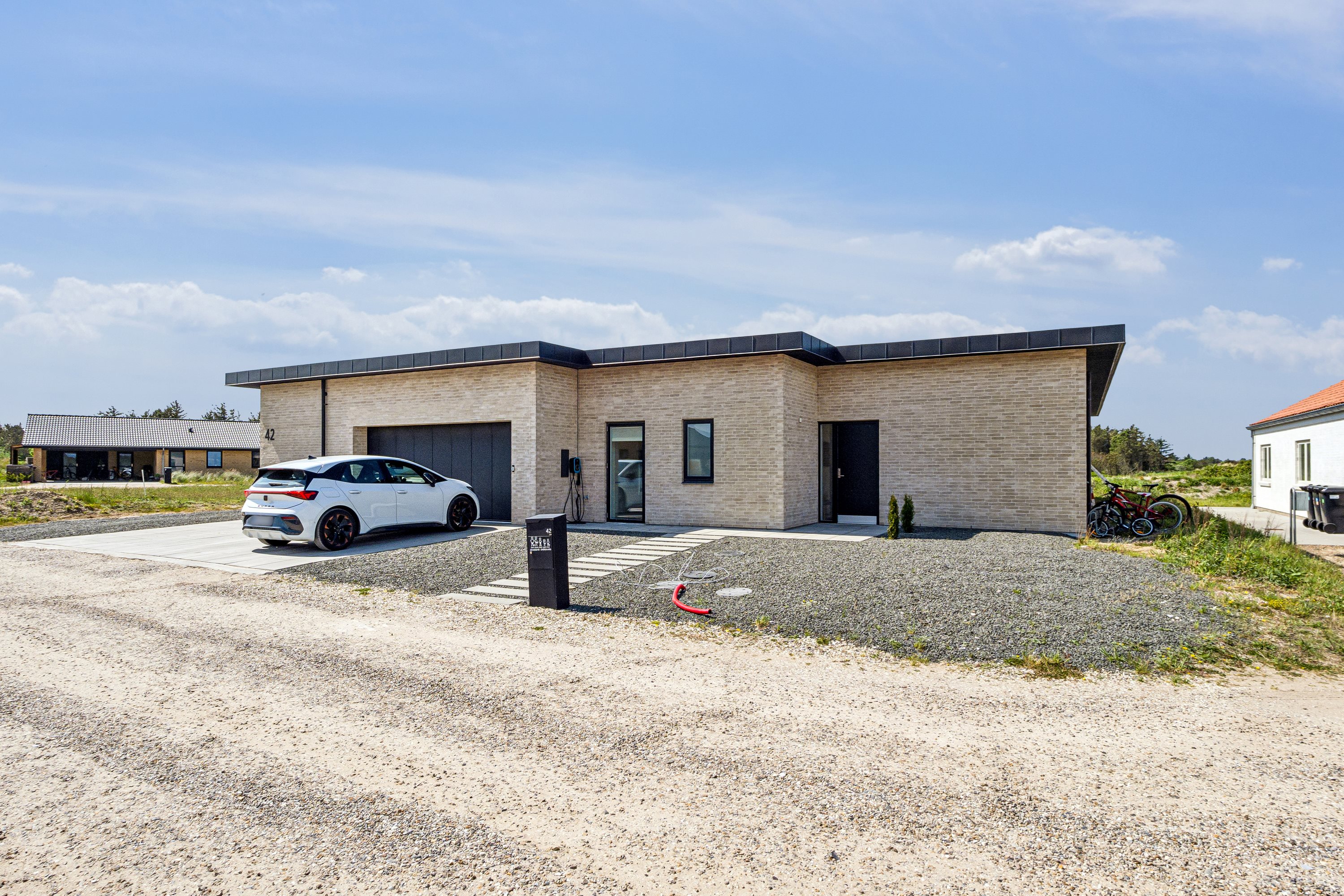 Fremhævet ejendom 1 billede i fuldskærmstilstand. Billede af Peder Hausgaards Vej 42, Klitmøller, 7700 Thisted