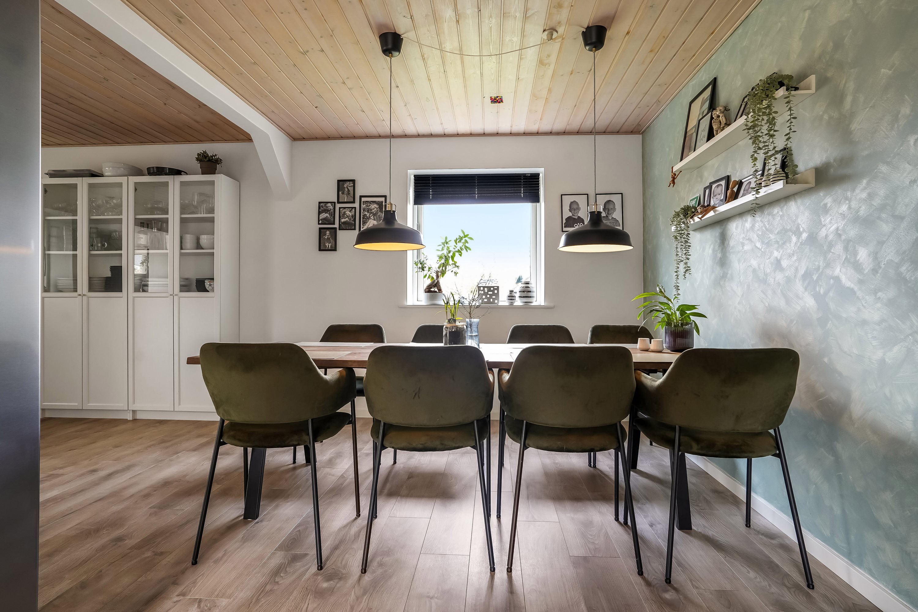 Fremhævet stue billede i fuldskærmstilstand. Billede af Ørslevvej 16, Ellesø, 5592 Ejby