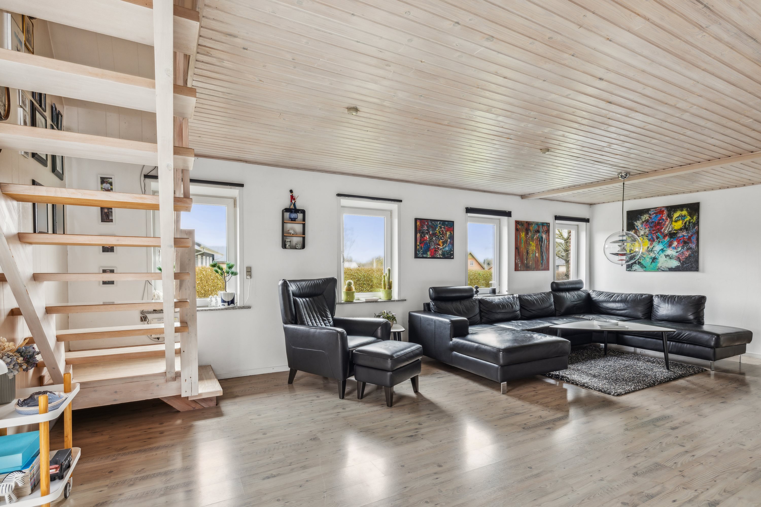 Fremhævet stue billede i fuldskærmstilstand. Billede af Hviddingvej 11, Hammershøj, 8830 Tjele