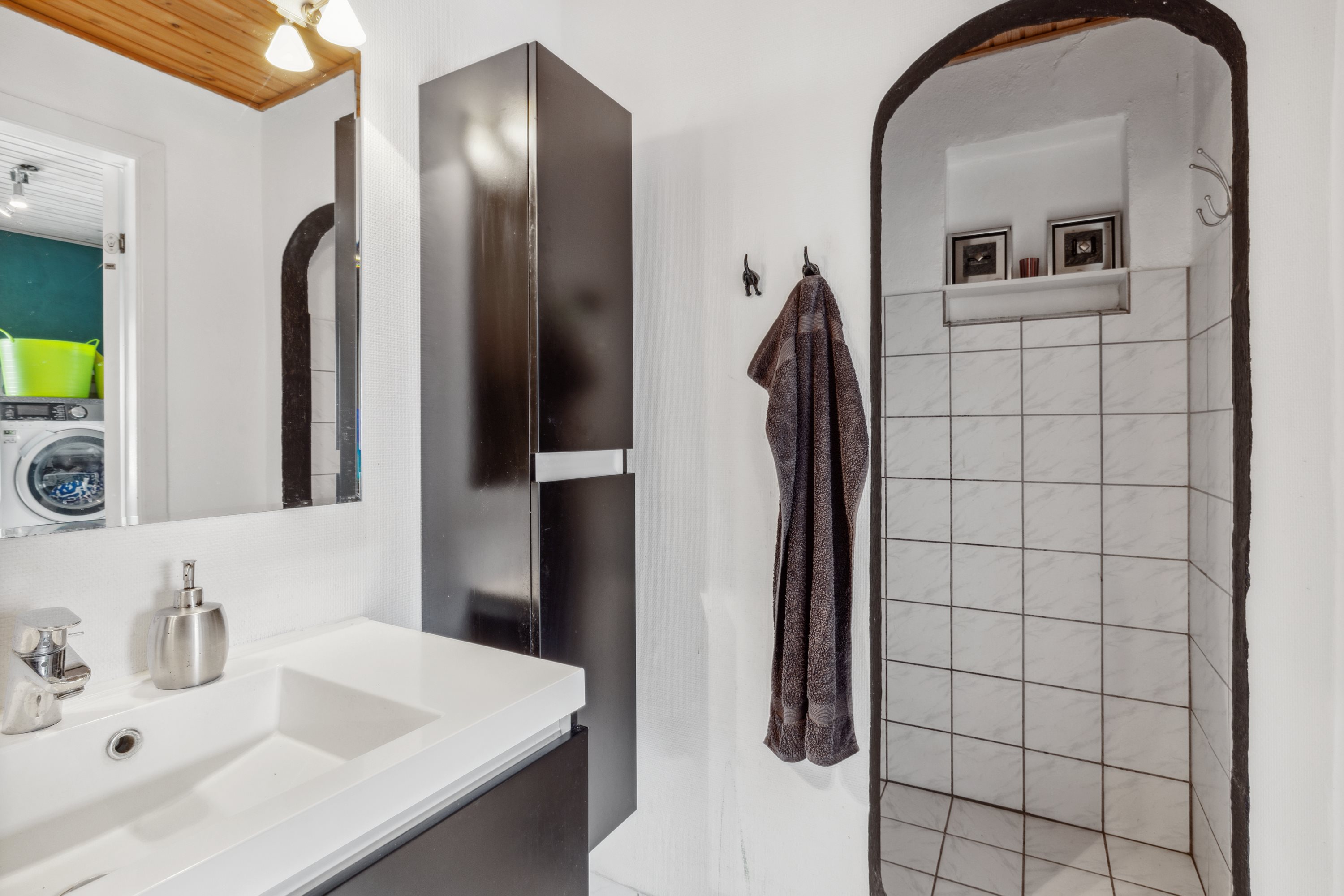 Fremhævet badeværelse billede i fuldskærmstilstand. Billede af Hviddingvej 11, Hammershøj, 8830 Tjele