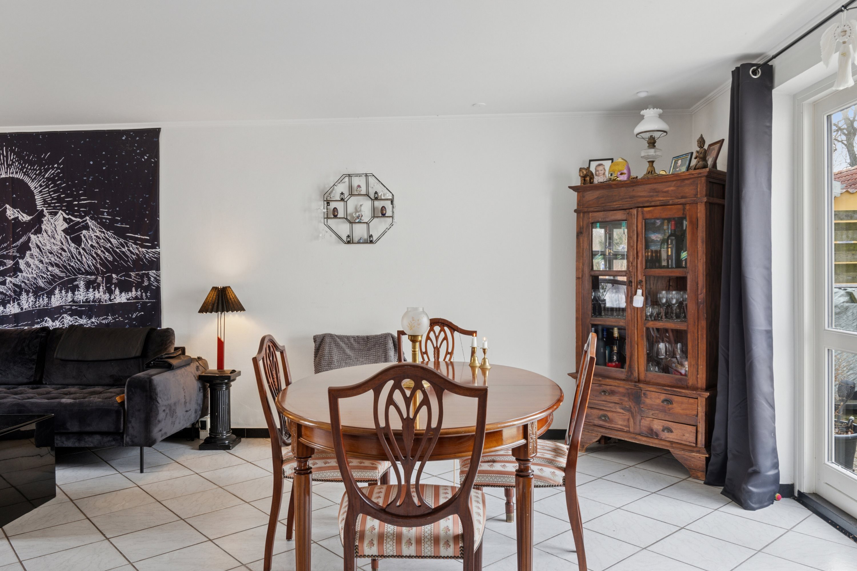 Fremhævet spisestue billede i fuldskærmstilstand. Billede af Søndergade 14, Hyllinge, 4700 Næstved