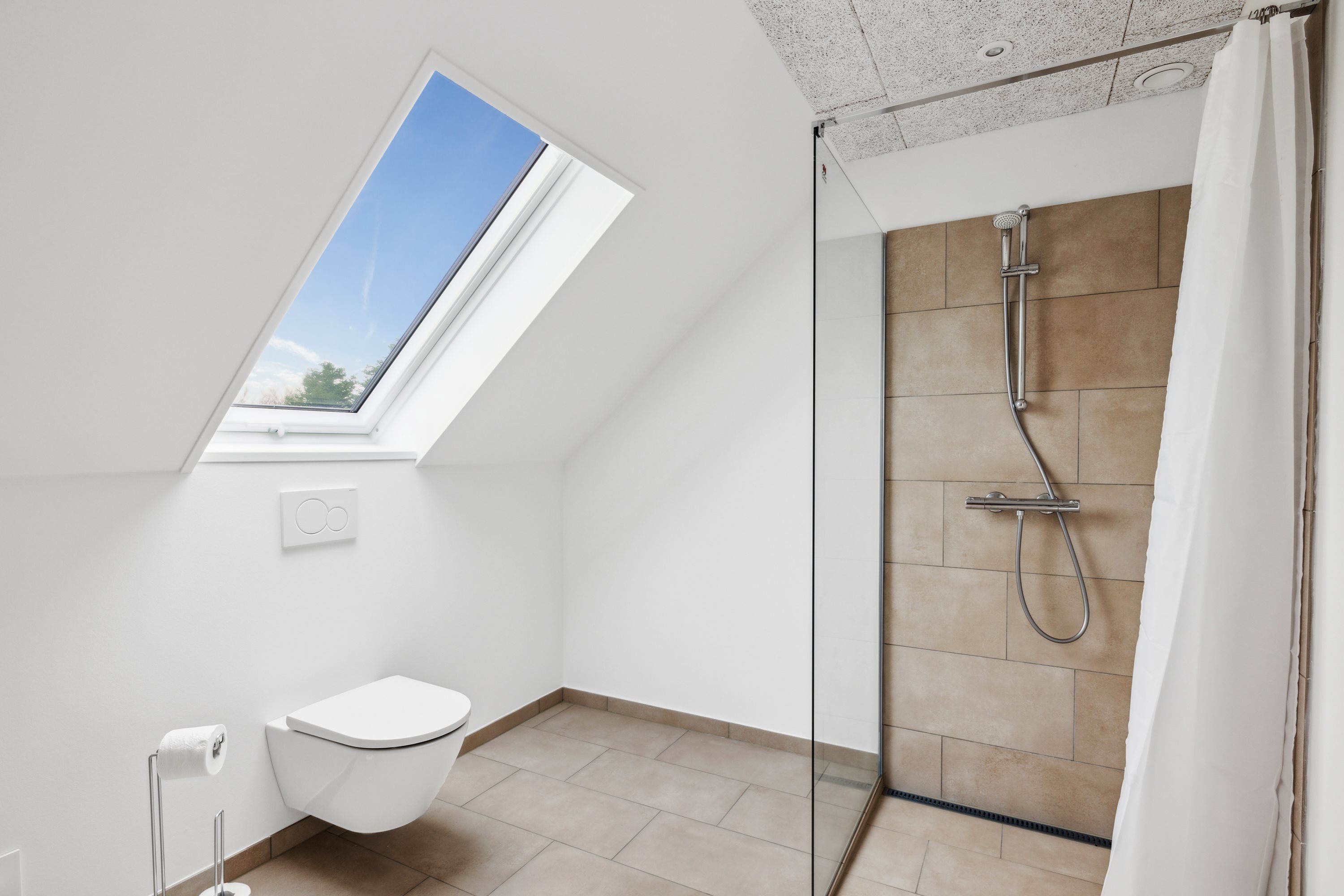 Fremhævet badeværelse billede i fuldskærmstilstand. Billede af Tjørnevej 2, Hammershøj, 8830 Tjele