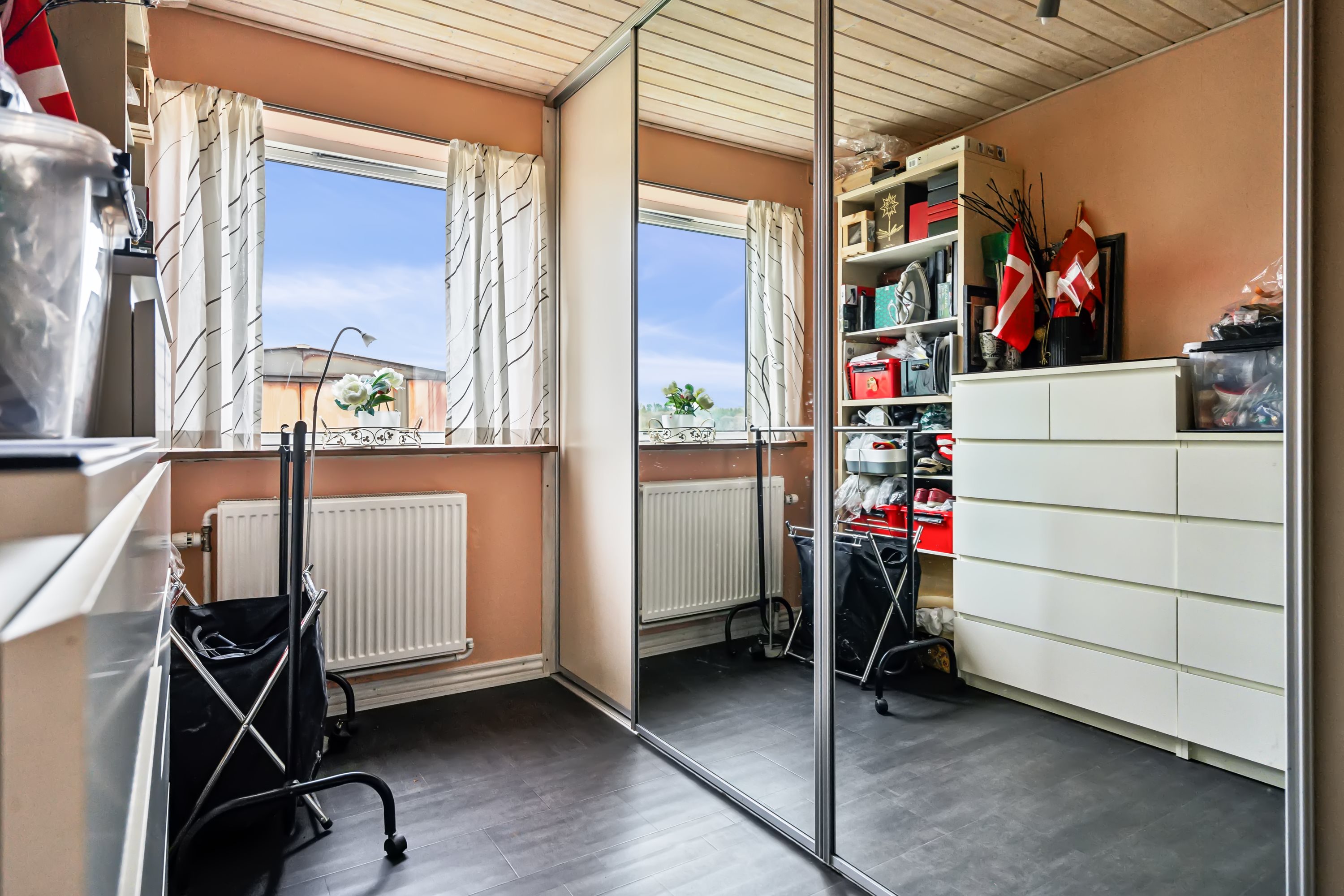 Fremhævet værelse billede i fuldskærmstilstand. Billede af Vesterbro 24, 8970 Havndal