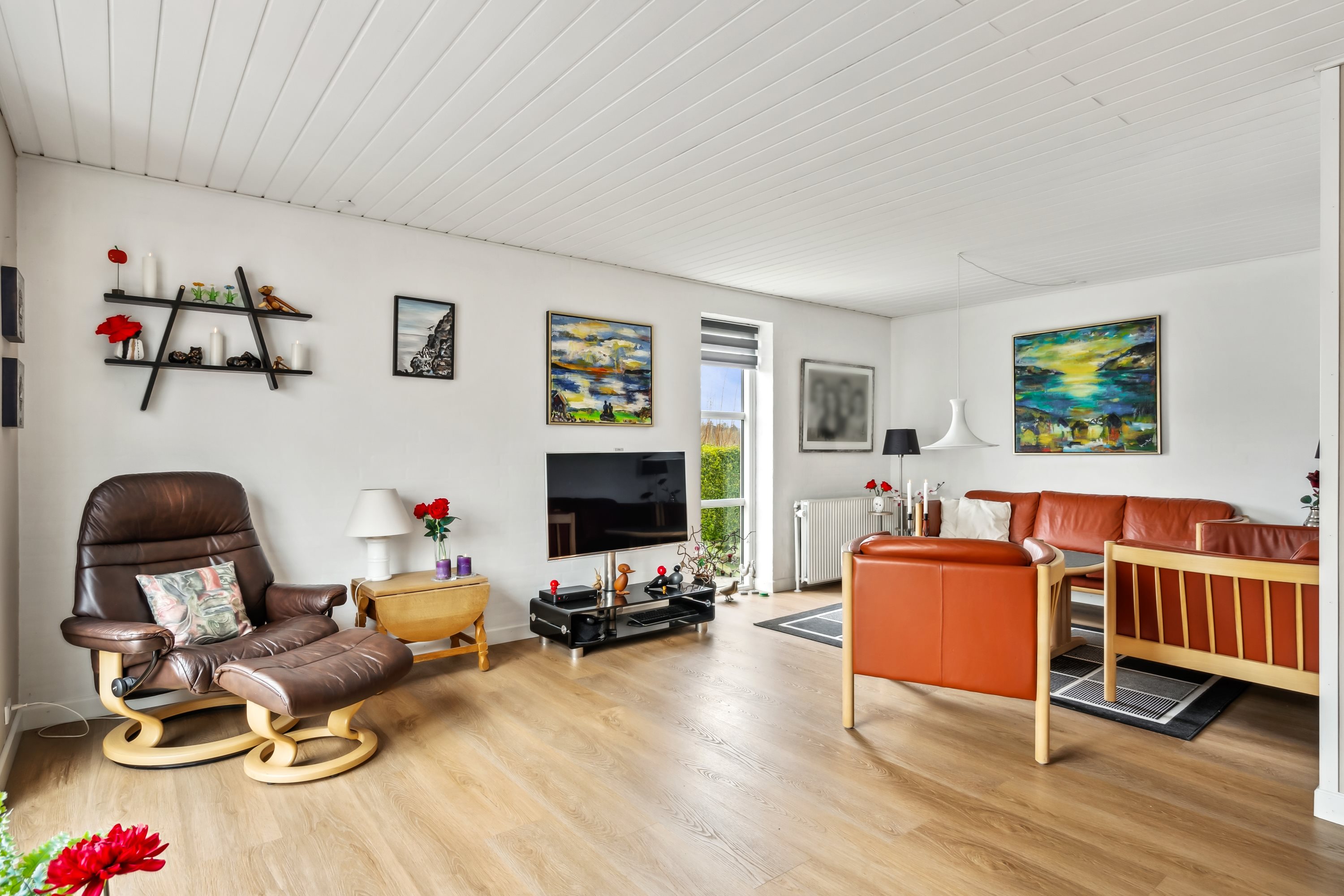 Fremhævet stue billede i fuldskærmstilstand. Billede af Vesterbro 24, 8970 Havndal