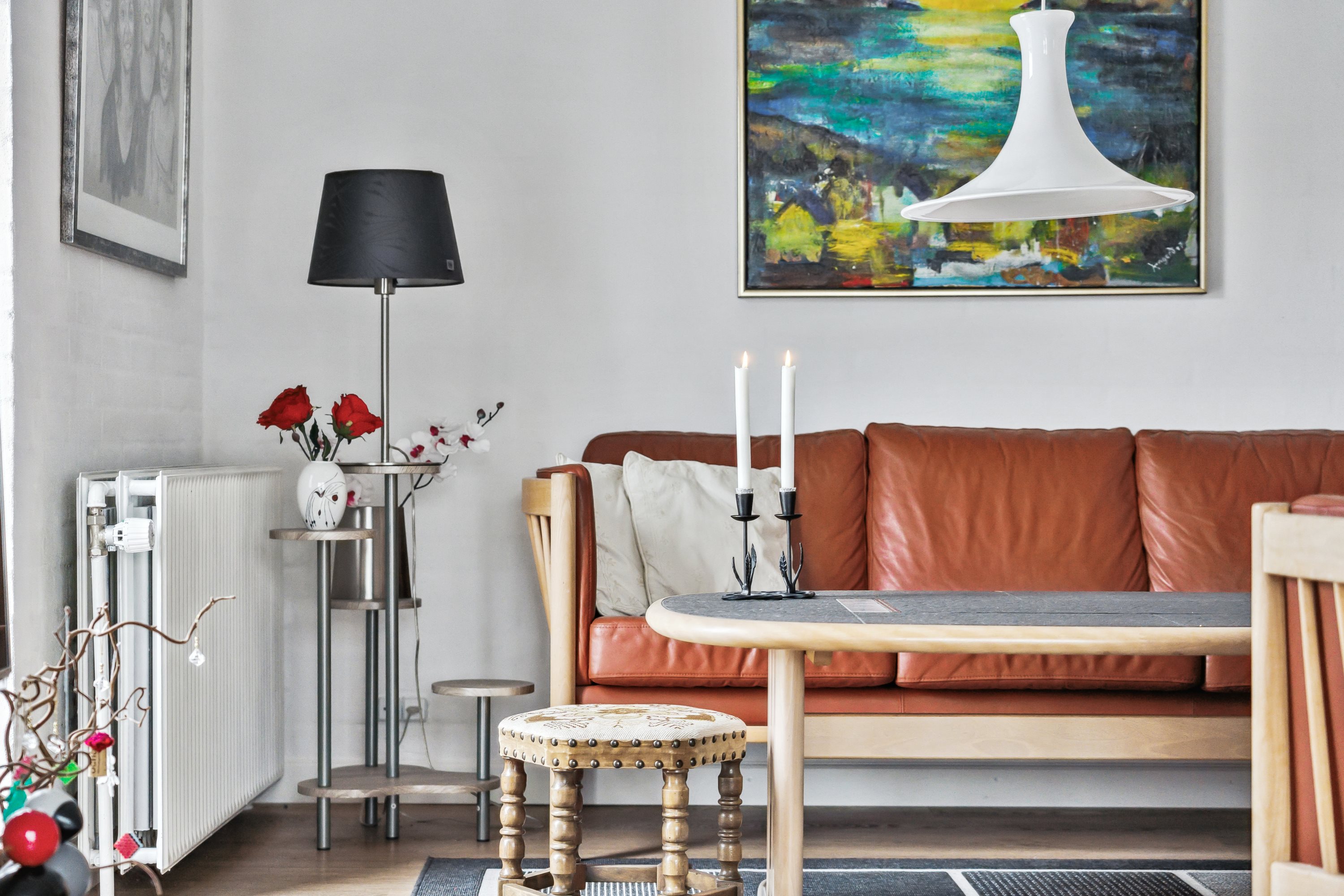 Fremhævet stue billede i fuldskærmstilstand. Billede af Vesterbro 24, 8970 Havndal