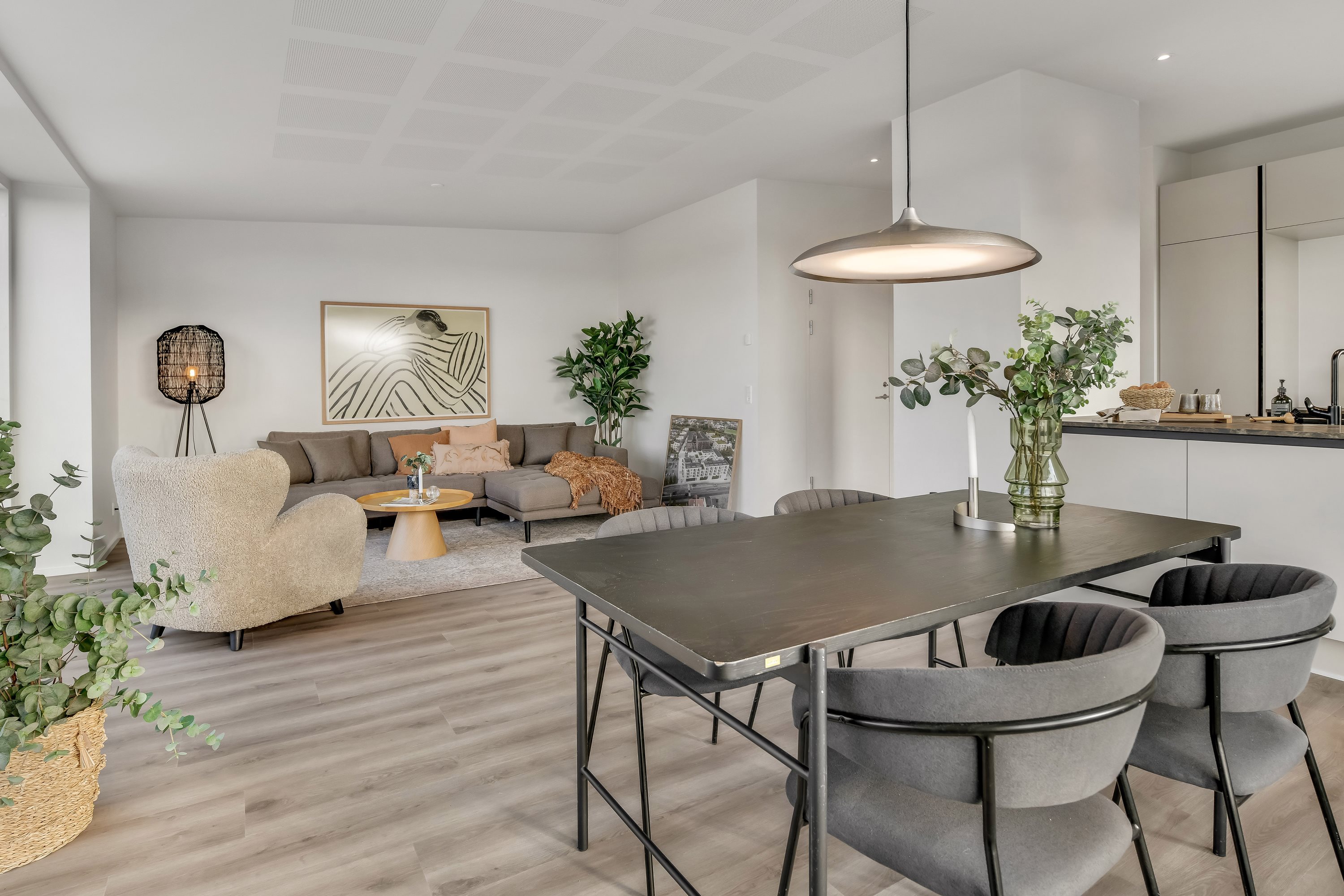 Fremhævet stue billede i fuldskærmstilstand. Billede af Schaubparken 8, 3. tv., 6700 Esbjerg