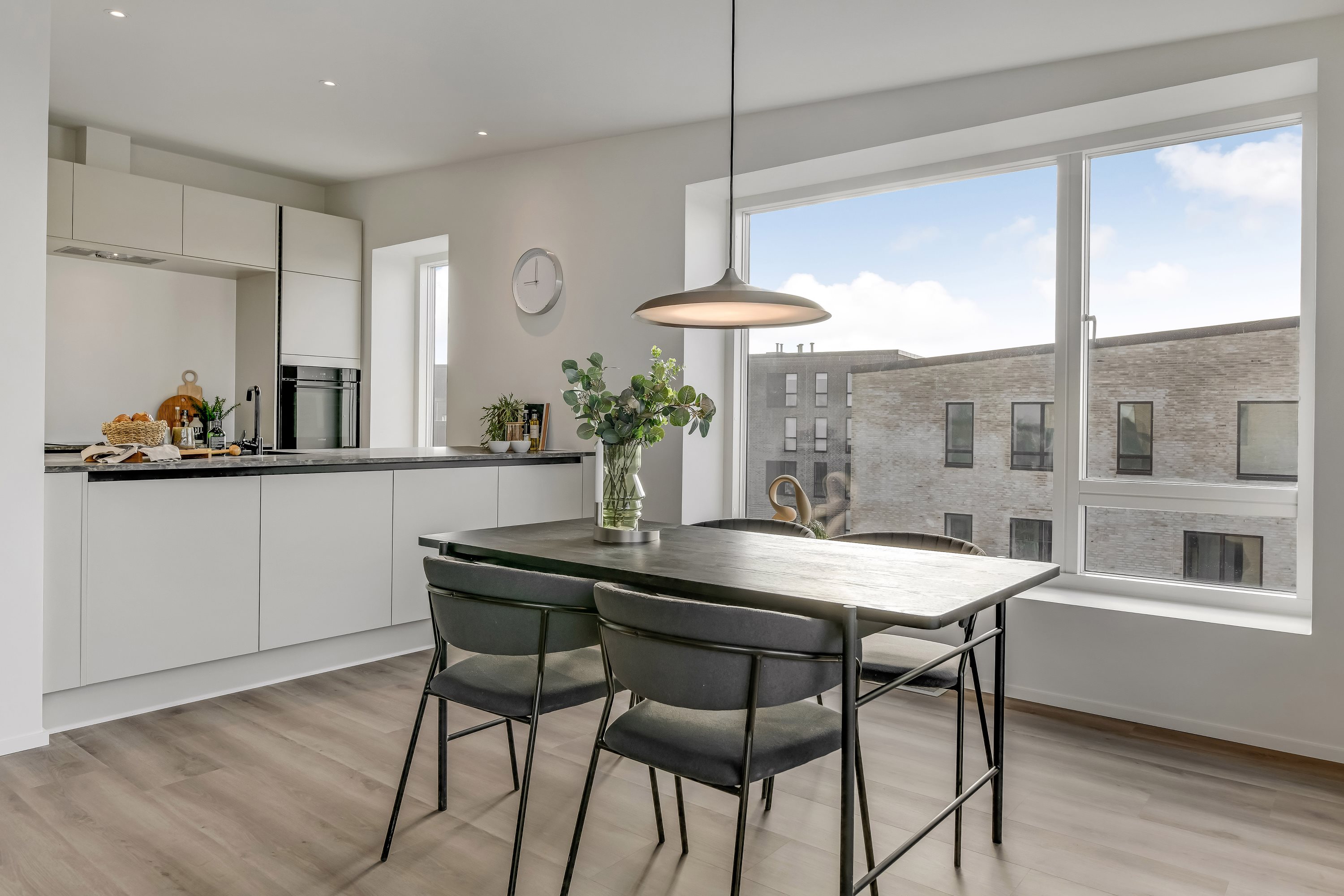 Fremhævet køkken billede i fuldskærmstilstand. Billede af Schaubparken 8, 3. th., 6700 Esbjerg