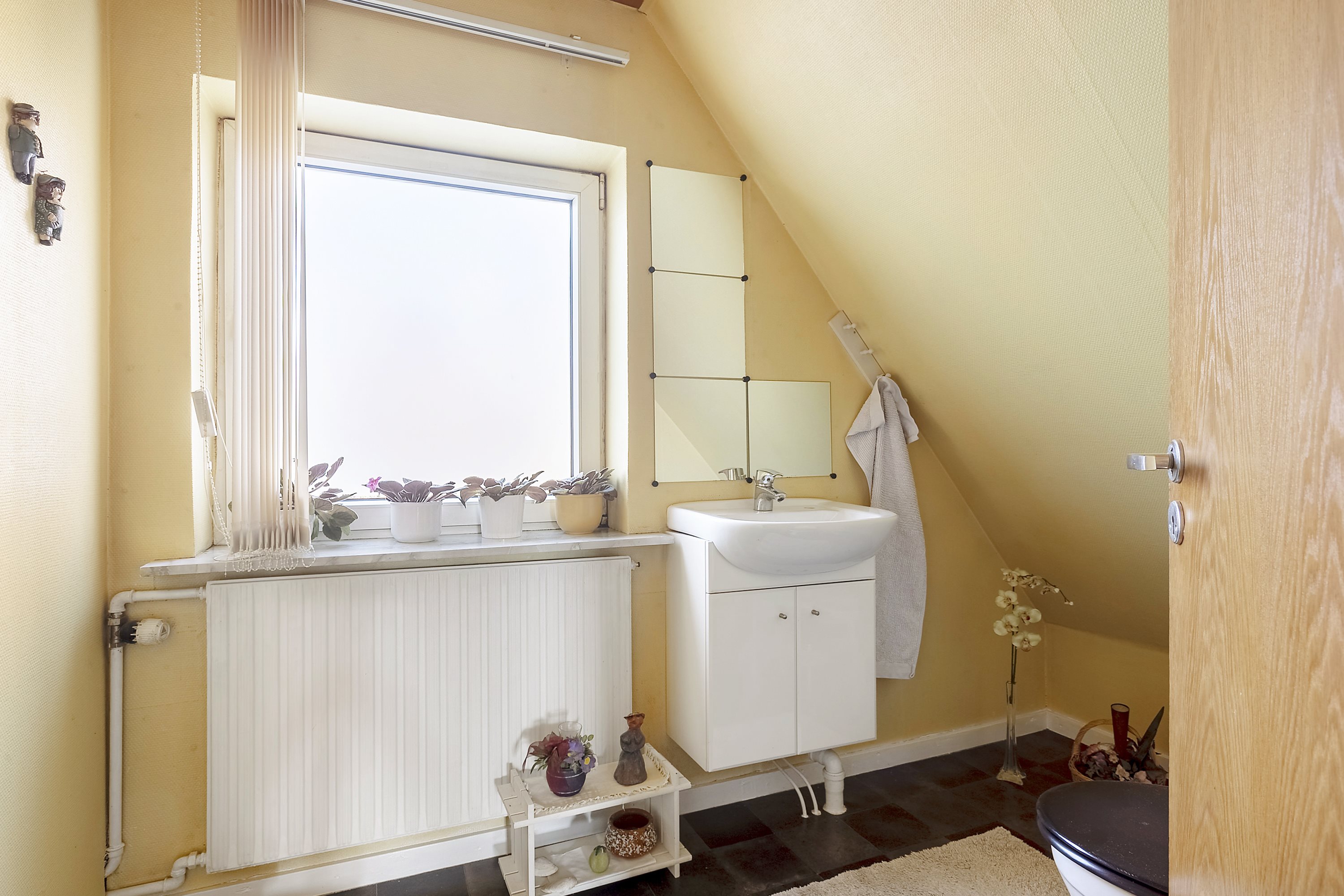 Fremhævet badeværelse billede i fuldskærmstilstand. Billede af Vandlingvej 36, 6100 Haderslev