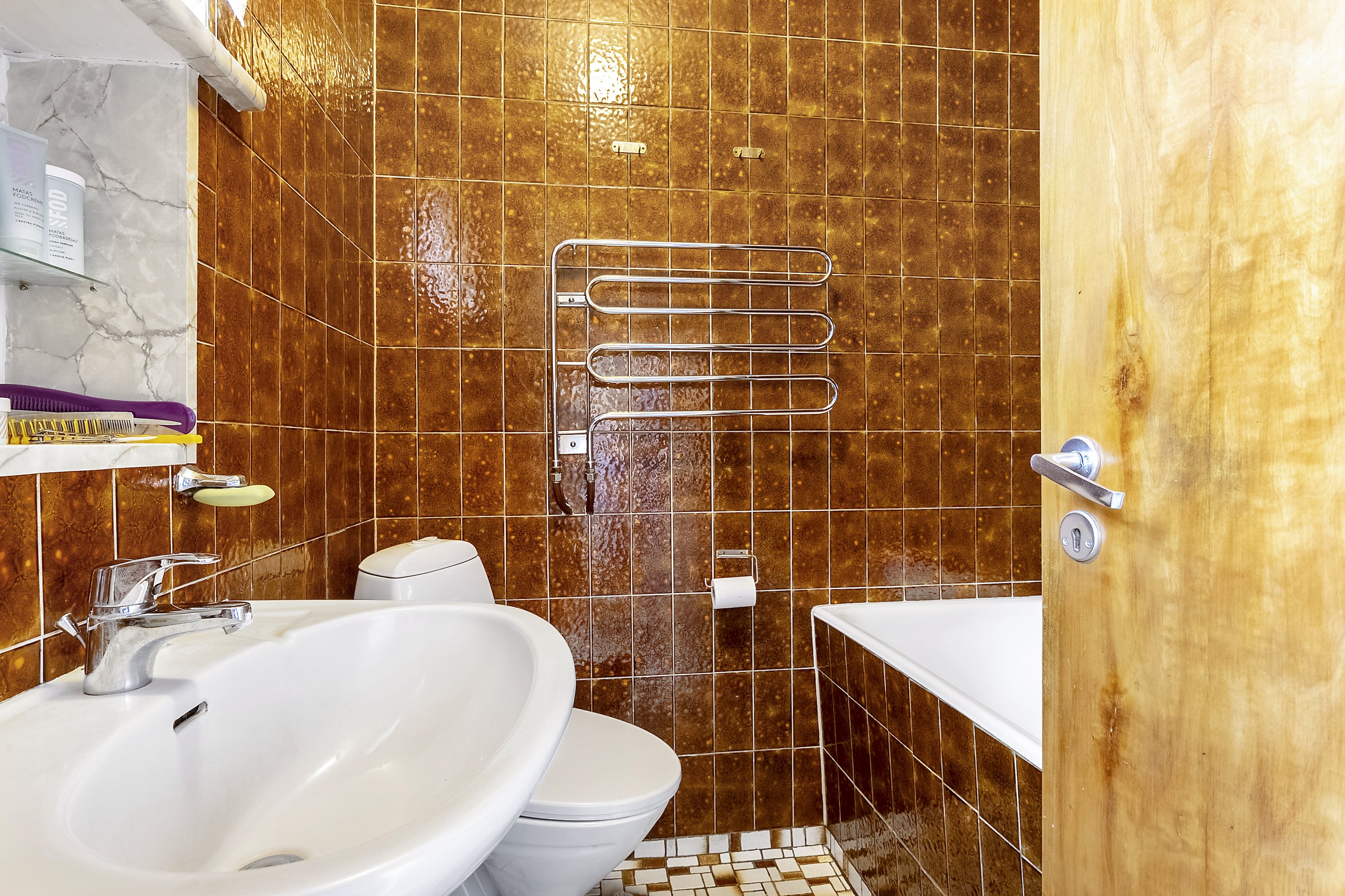 Fremhævet badeværelse billede i fuldskærmstilstand. Billede af Vandlingvej 36, 6100 Haderslev