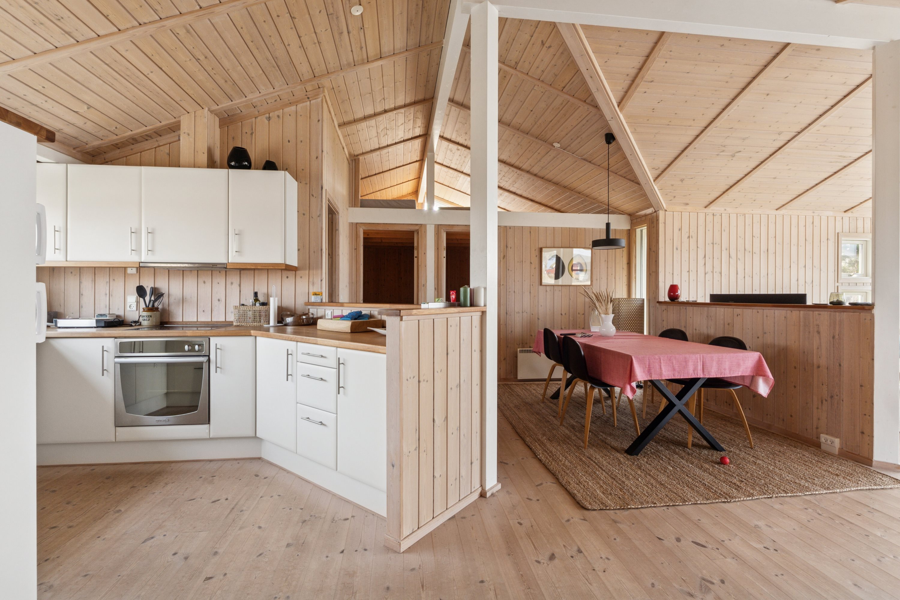 Fremhævet køkken billede i fuldskærmstilstand. Billede af Lundevej 16, Kirke Helsinge, 4281 Gørlev