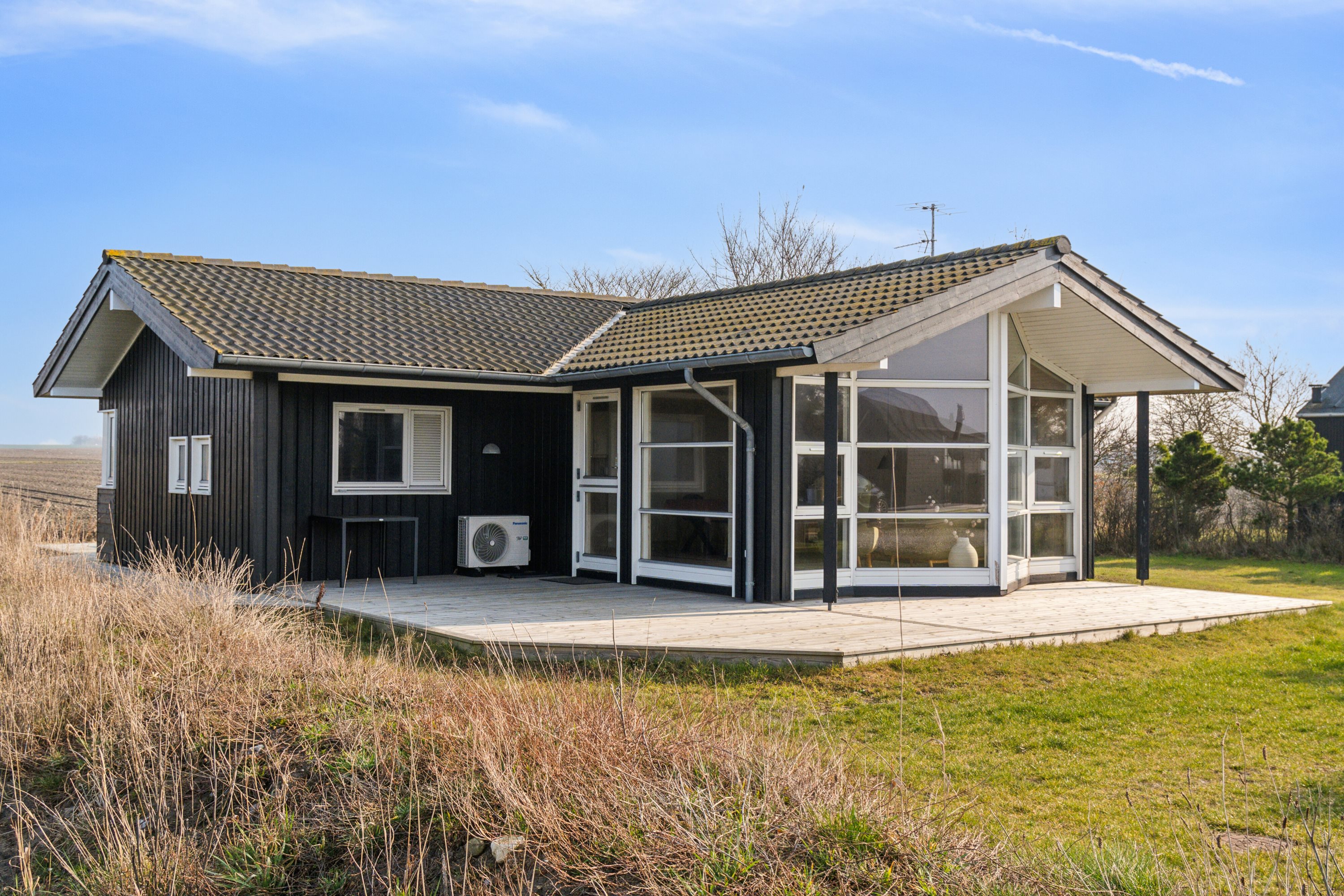 Fremhævet set fra haven billede i fuldskærmstilstand. Billede af Lundevej 16, Kirke Helsinge, 4281 Gørlev