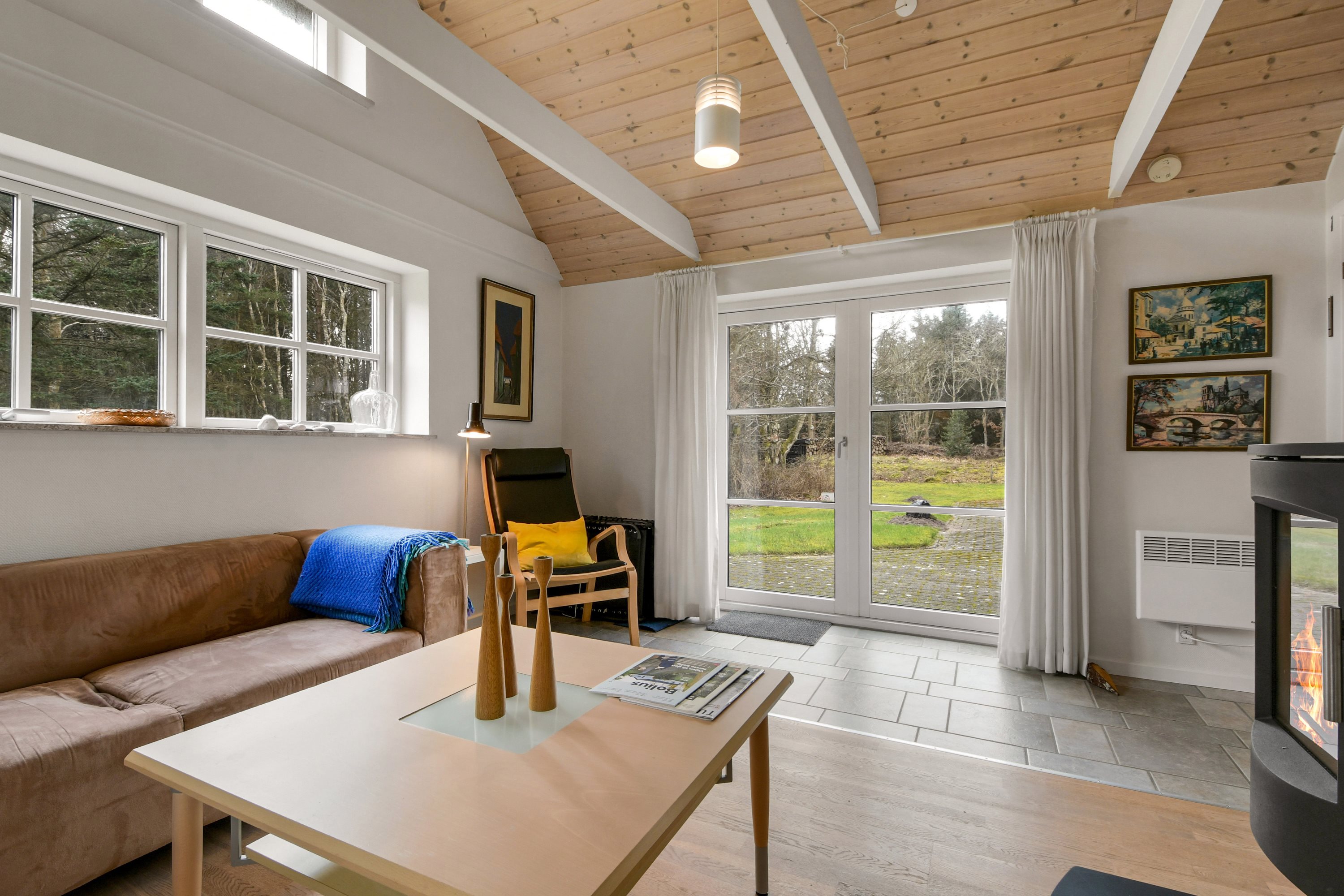 Fremhævet stue billede i fuldskærmstilstand. Billede af Egernvej 6, Husby, 6990 Ulfborg