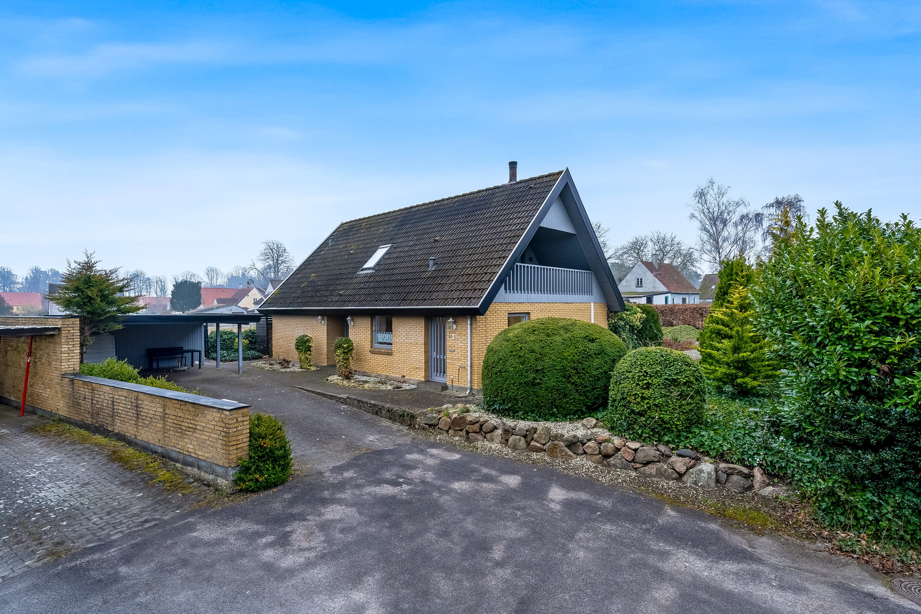 Fremhævet mastefoto billede i fuldskærmstilstand. Billede af Lindstrømsvej 3, 4941 Bandholm