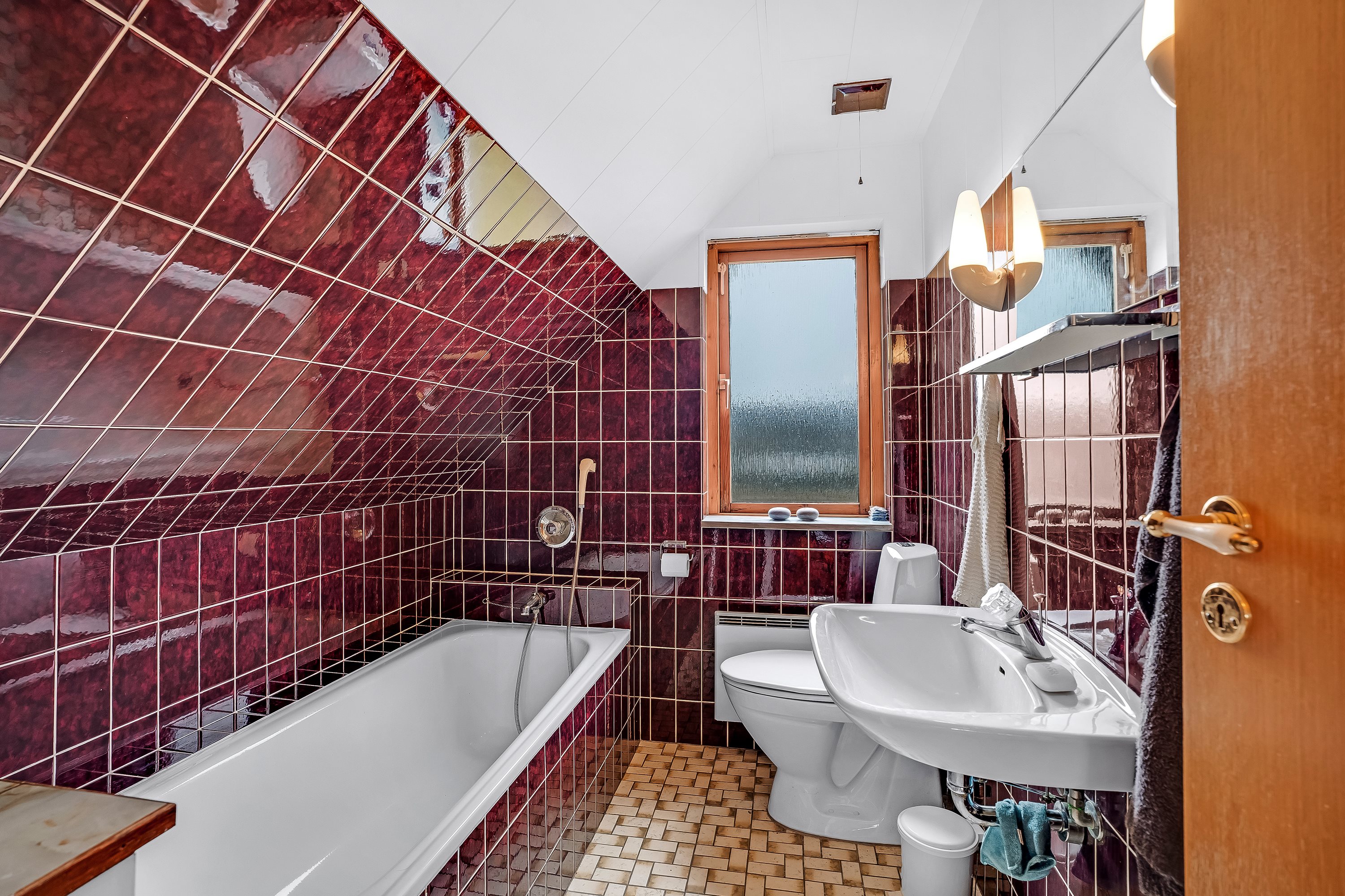 Fremhævet badeværelse billede i fuldskærmstilstand. Billede af Lindstrømsvej 3, 4941 Bandholm