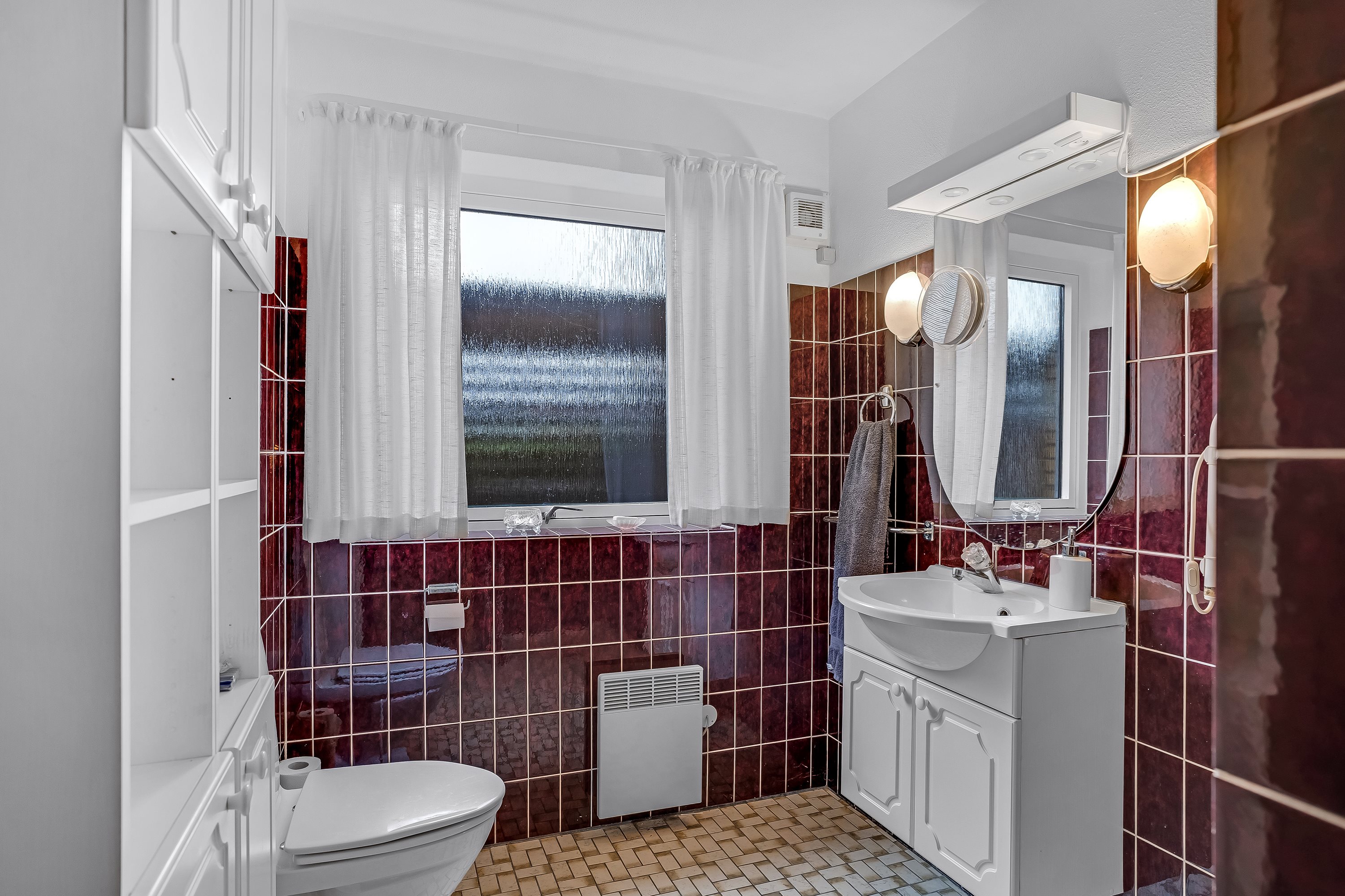 Fremhævet badeværelse billede i fuldskærmstilstand. Billede af Lindstrømsvej 3, 4941 Bandholm