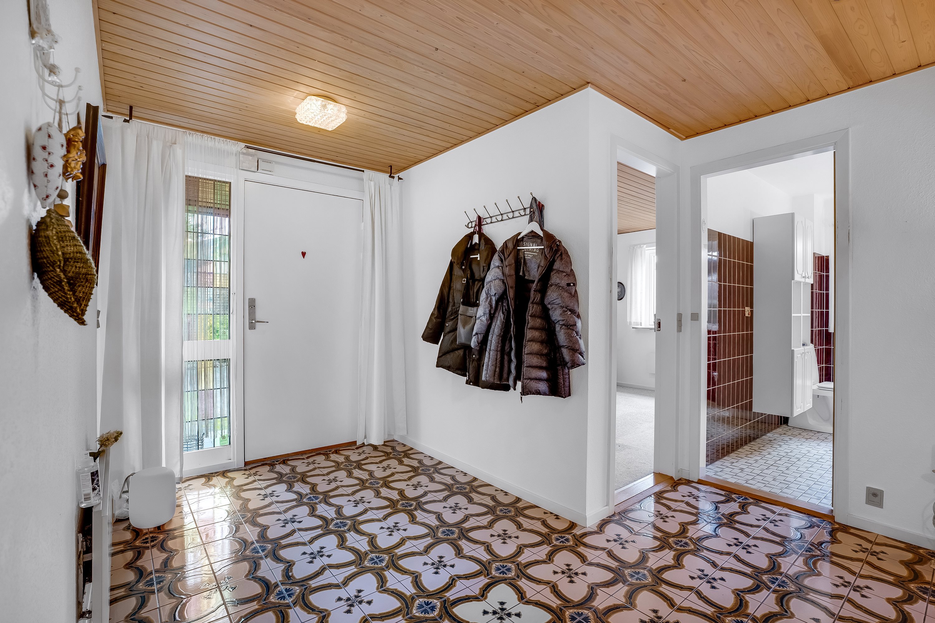 Fremhævet entré billede i fuldskærmstilstand. Billede af Lindstrømsvej 3, 4941 Bandholm