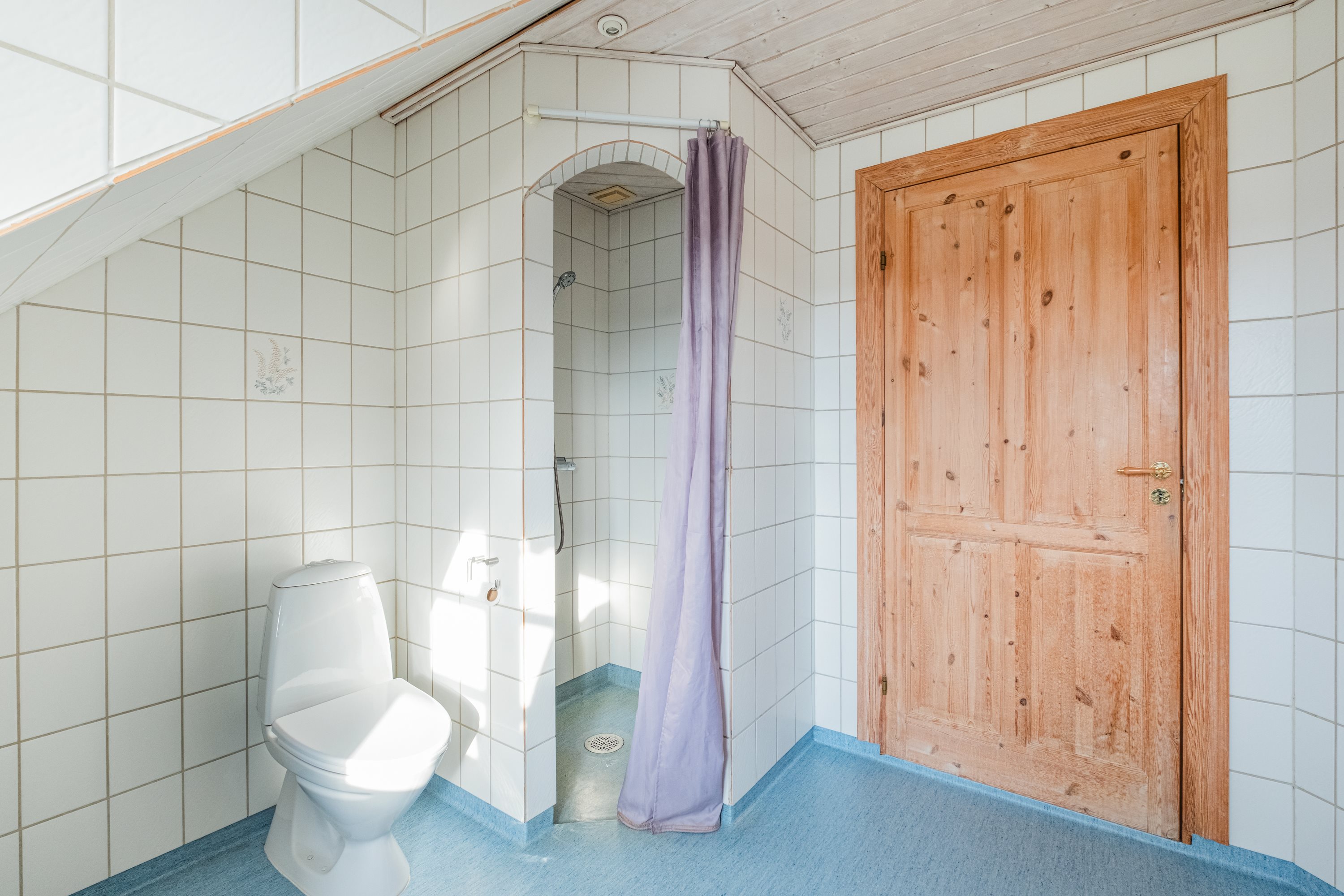 Fremhævet badeværelse billede i fuldskærmstilstand. Billede af Byrstedvej 73, 9240 Nibe