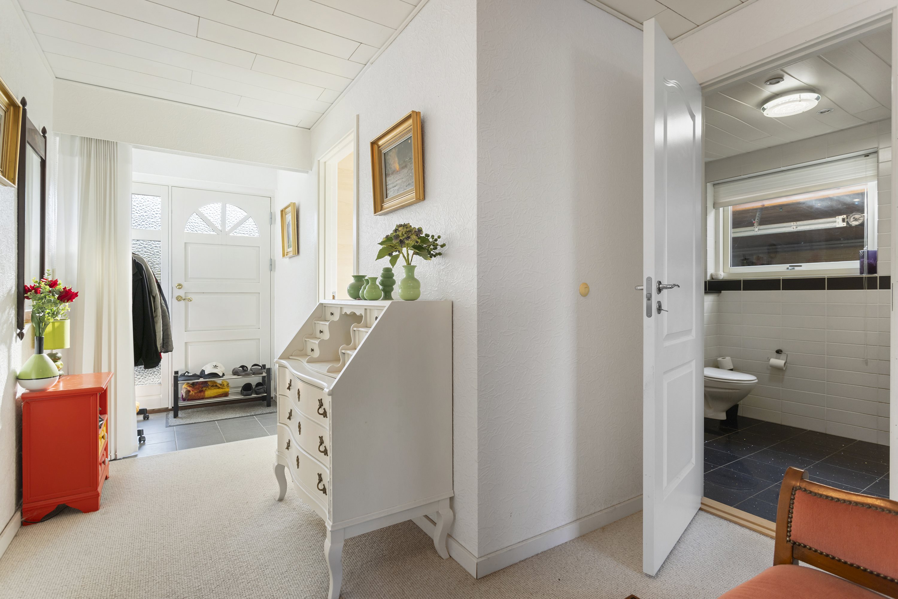 Fremhævet entré billede i fuldskærmstilstand. Billede af Granvej 2, 9320 Hjallerup