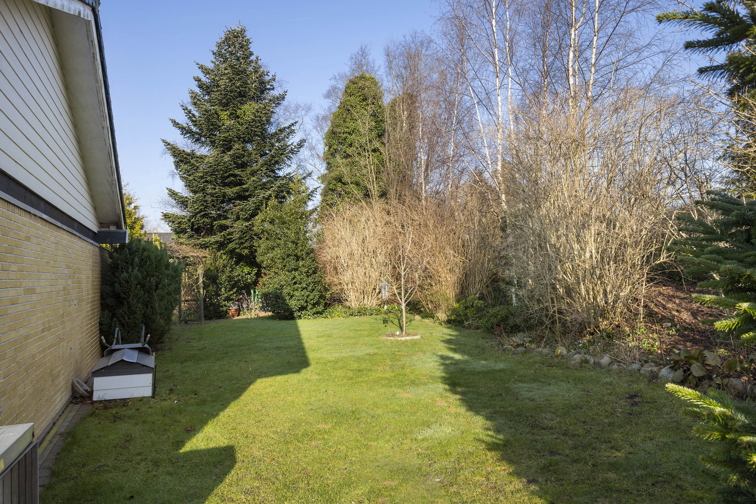 Fremhævet have billede i fuldskærmstilstand. Billede af Granvej 2, 9320 Hjallerup