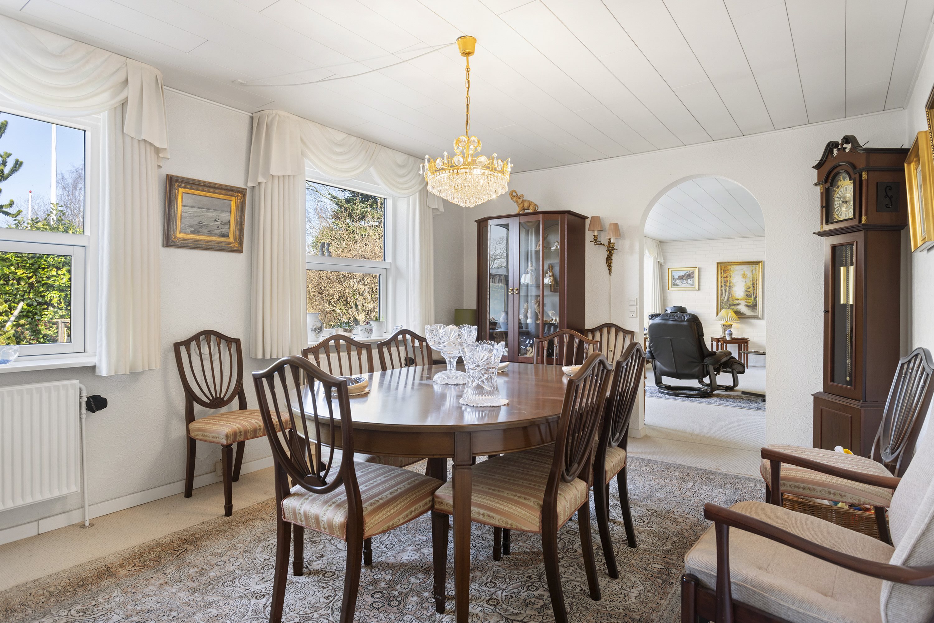 Fremhævet stue billede i fuldskærmstilstand. Billede af Granvej 2, 9320 Hjallerup