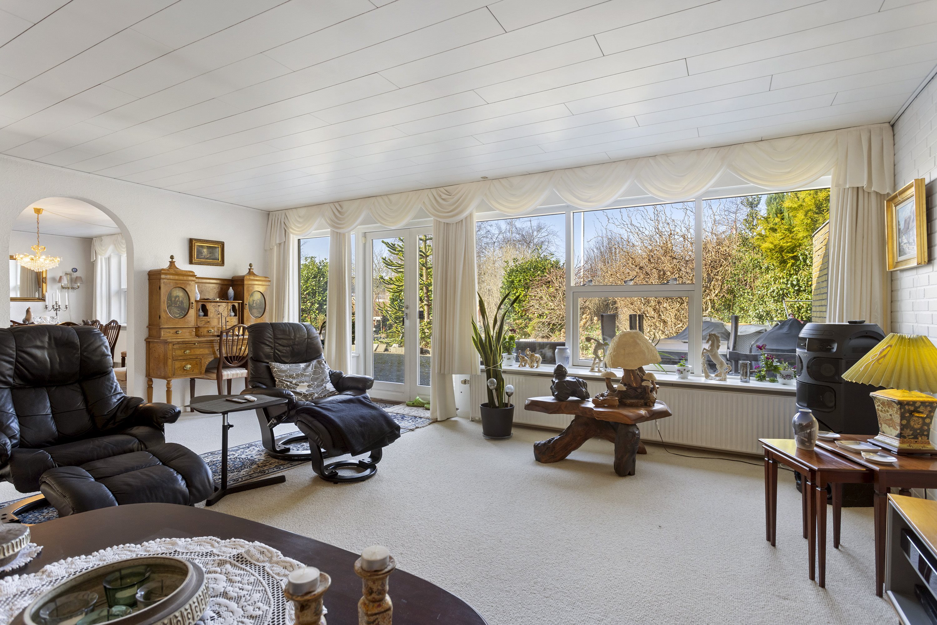 Fremhævet stue billede i fuldskærmstilstand. Billede af Granvej 2, 9320 Hjallerup