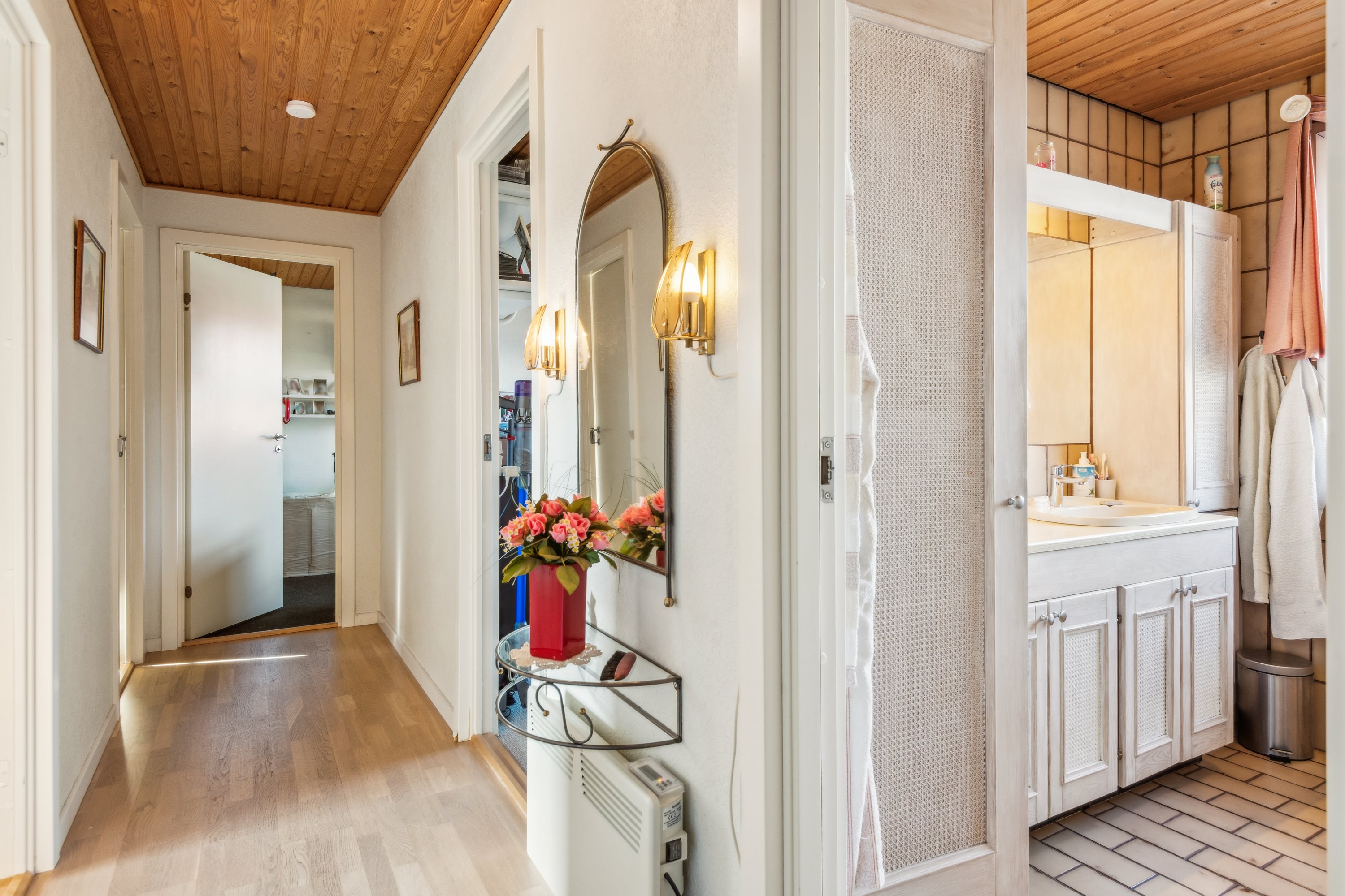 Fremhævet gang billede i fuldskærmstilstand. Billede af Porsborgvej 23, 9530 Støvring