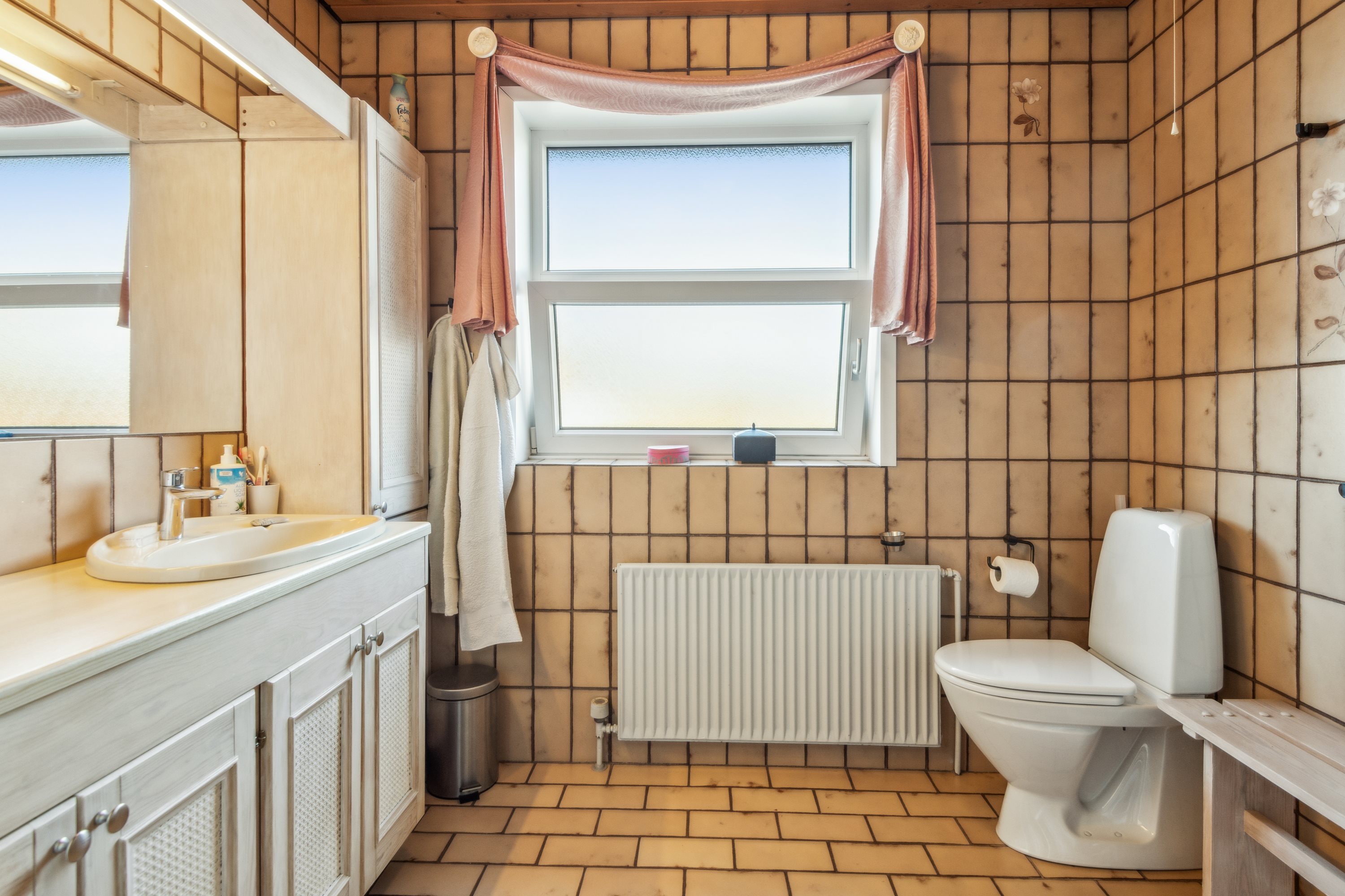 Fremhævet badeværelse billede i fuldskærmstilstand. Billede af Porsborgvej 23, 9530 Støvring