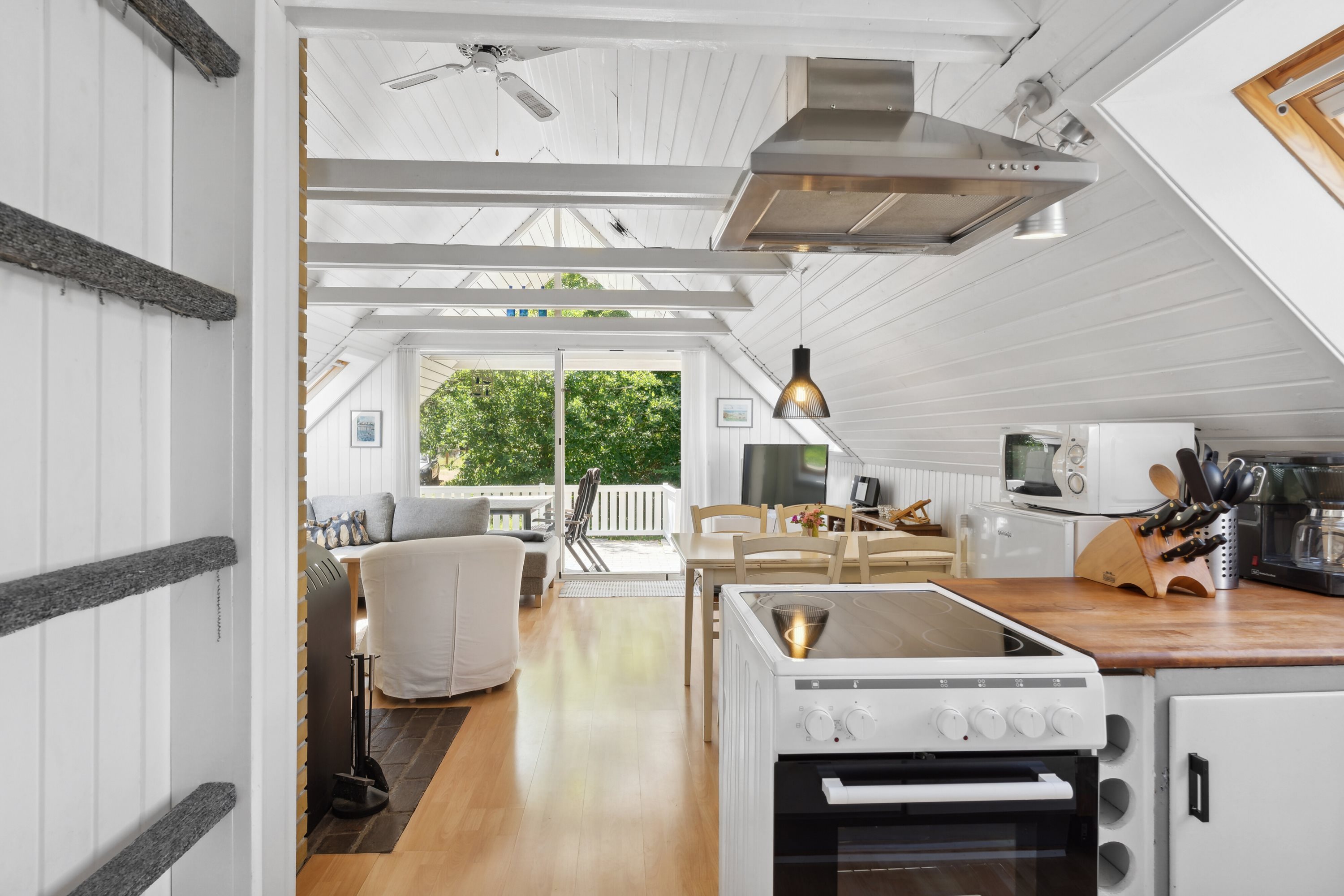 Fremhævet  billede i fuldskærmstilstand. Billede af Lyngbakkevej 3, Fuglslev, 8400 Ebeltoft