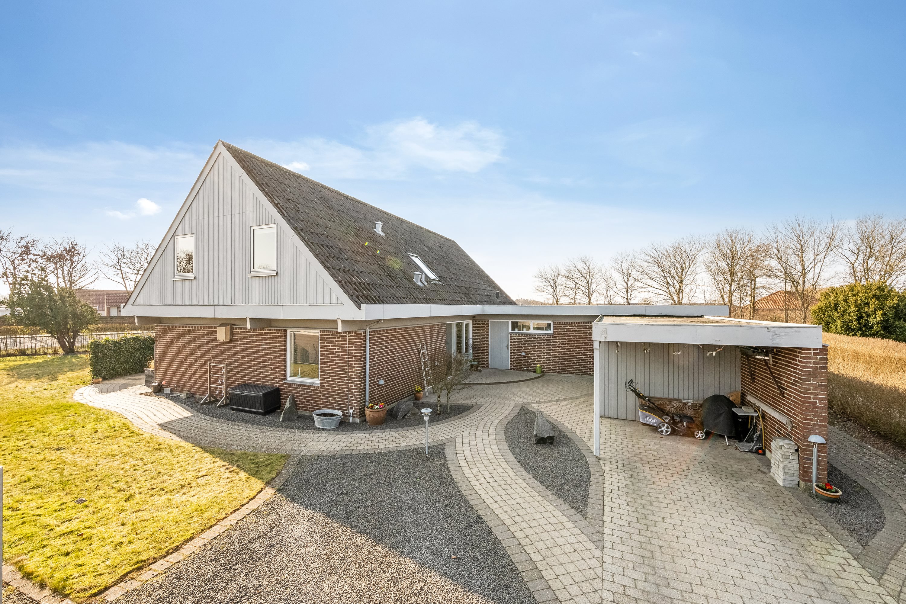 Miniaturebillede 1: facade. Billede af Kløvervænget 4, 6900 Skjern