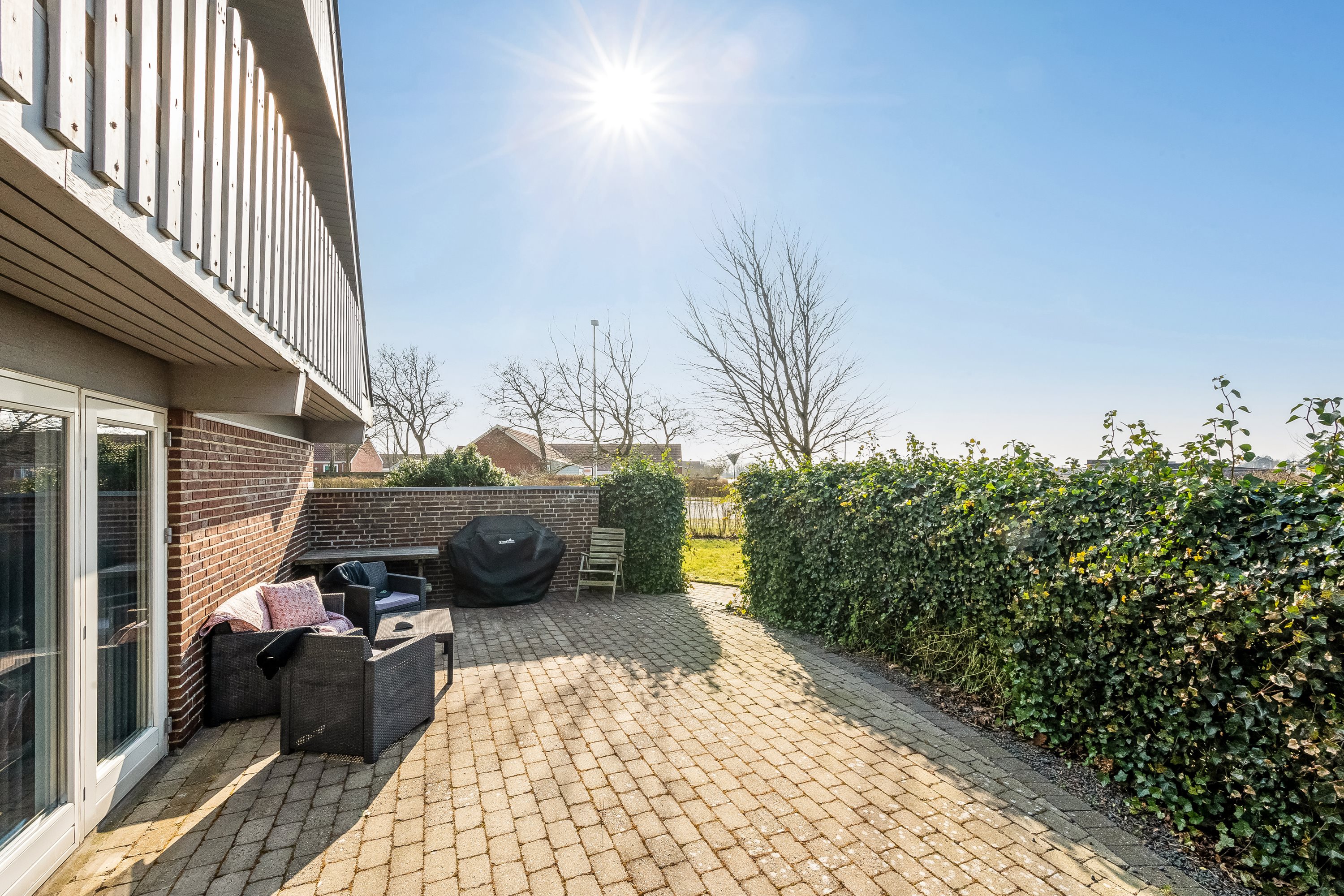 Fremhævet facade billede i fuldskærmstilstand. Billede af Kløvervænget 4, 6900 Skjern