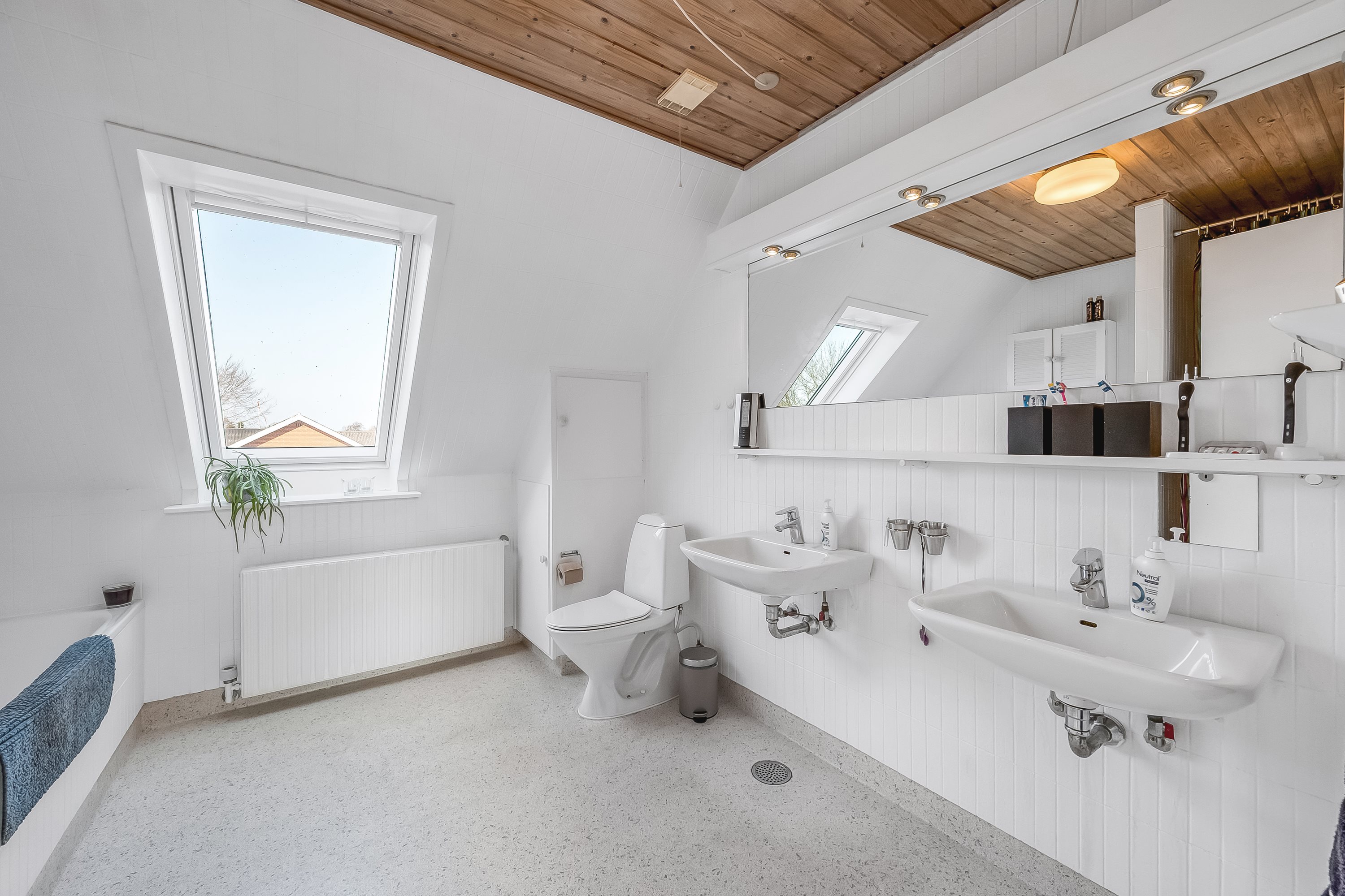 Fremhævet badeværelse  billede i fuldskærmstilstand. Billede af Kløvervænget 4, 6900 Skjern