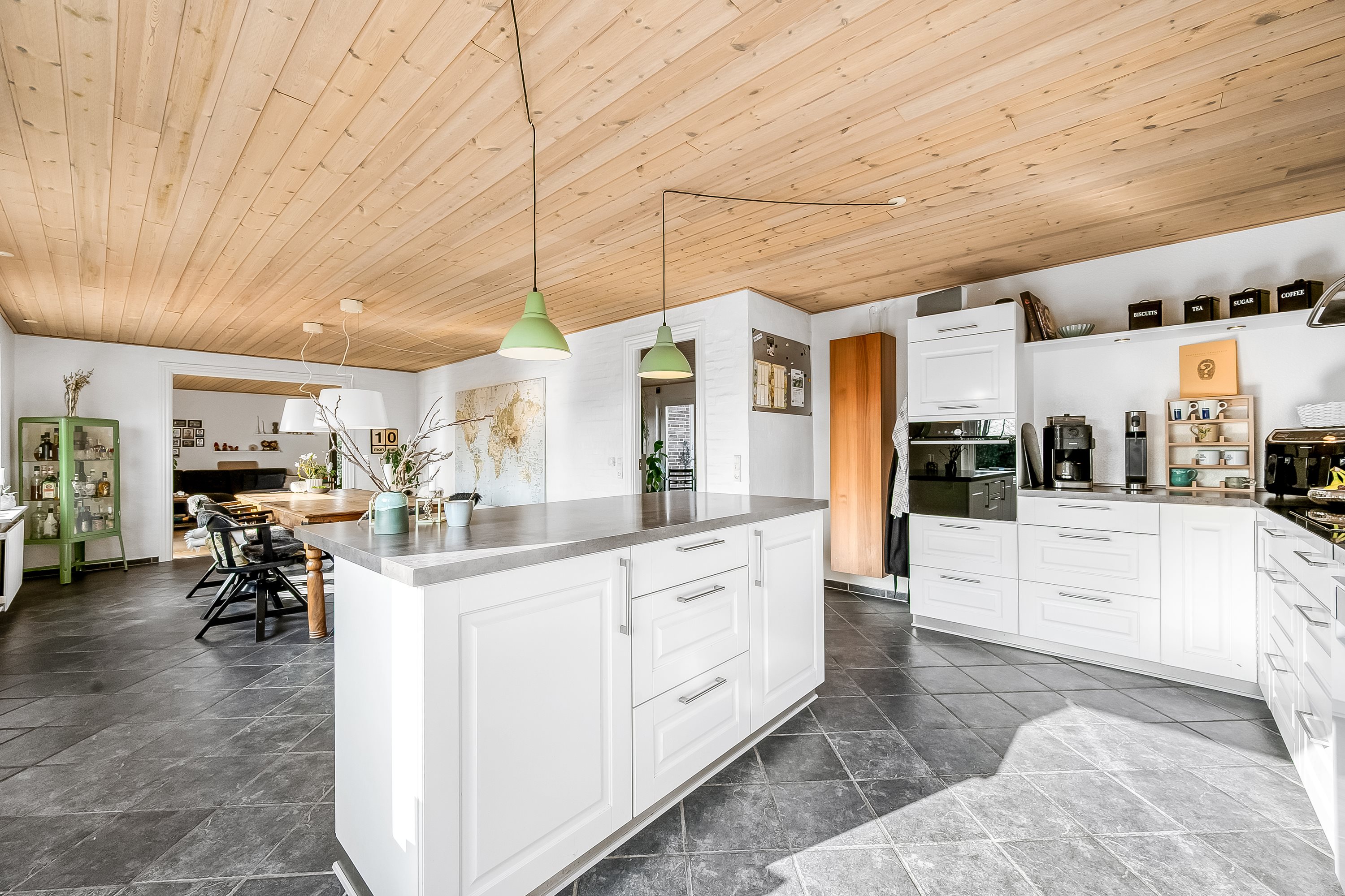 Fremhævet køkken alrum billede i fuldskærmstilstand. Billede af Kløvervænget 4, 6900 Skjern