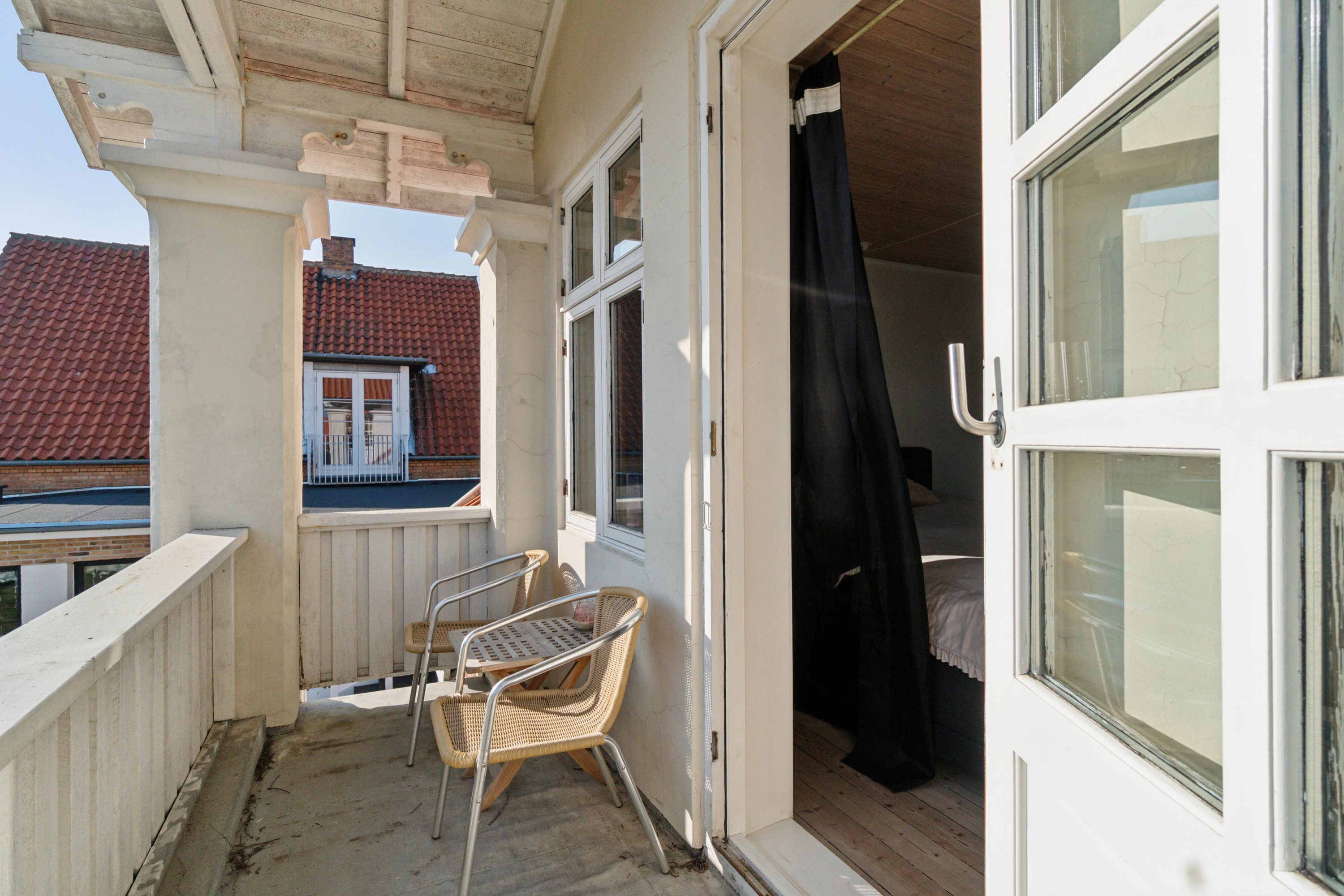 Fremhævet indendørs billede i fuldskærmstilstand. Billede af Svanekevej 1B, 3700 Rønne