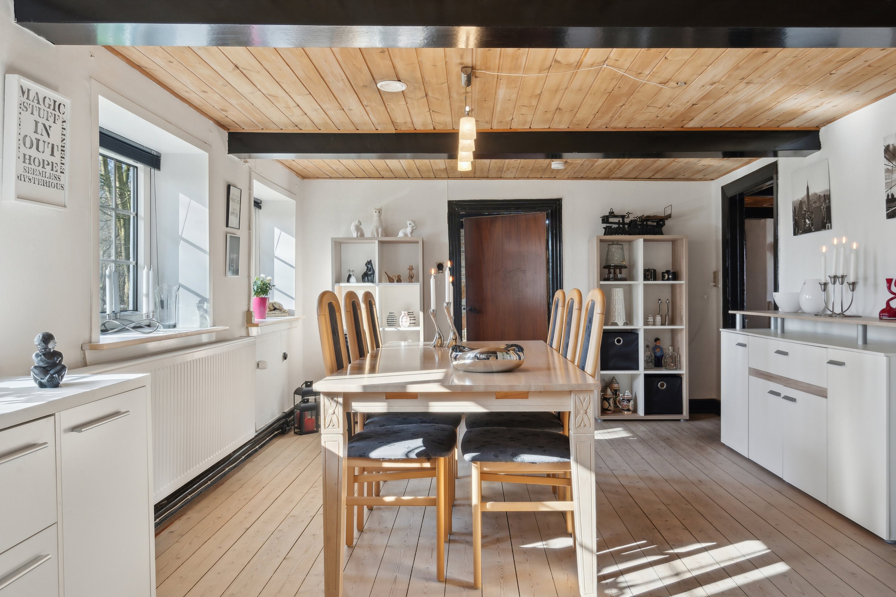 Miniaturebillede 2: stue. Billede af Tornum Skovvej 1, 6660 Lintrup