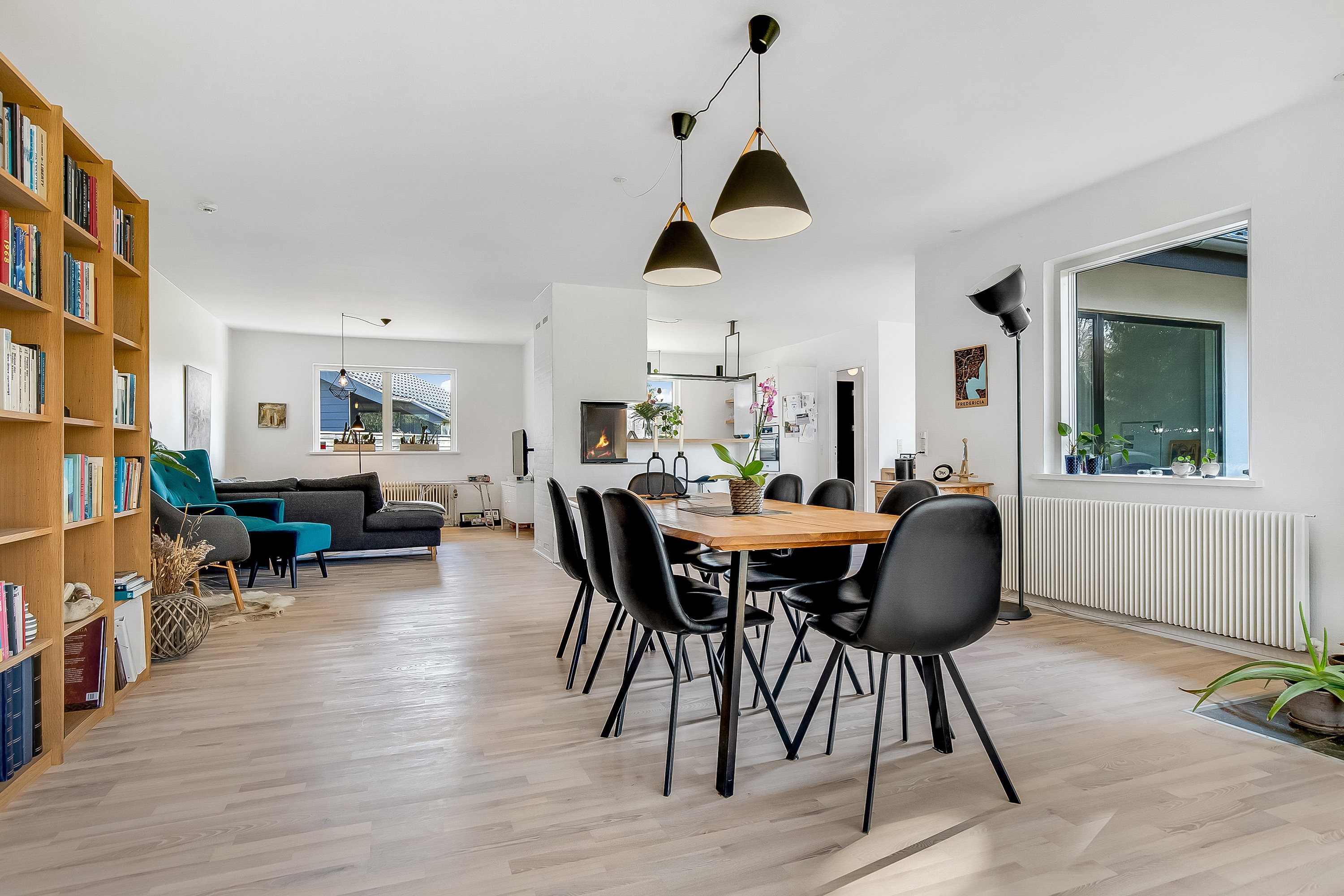 Fremhævet stue billede i fuldskærmstilstand. Billede af Heimdalsvej 15, 6000 Kolding