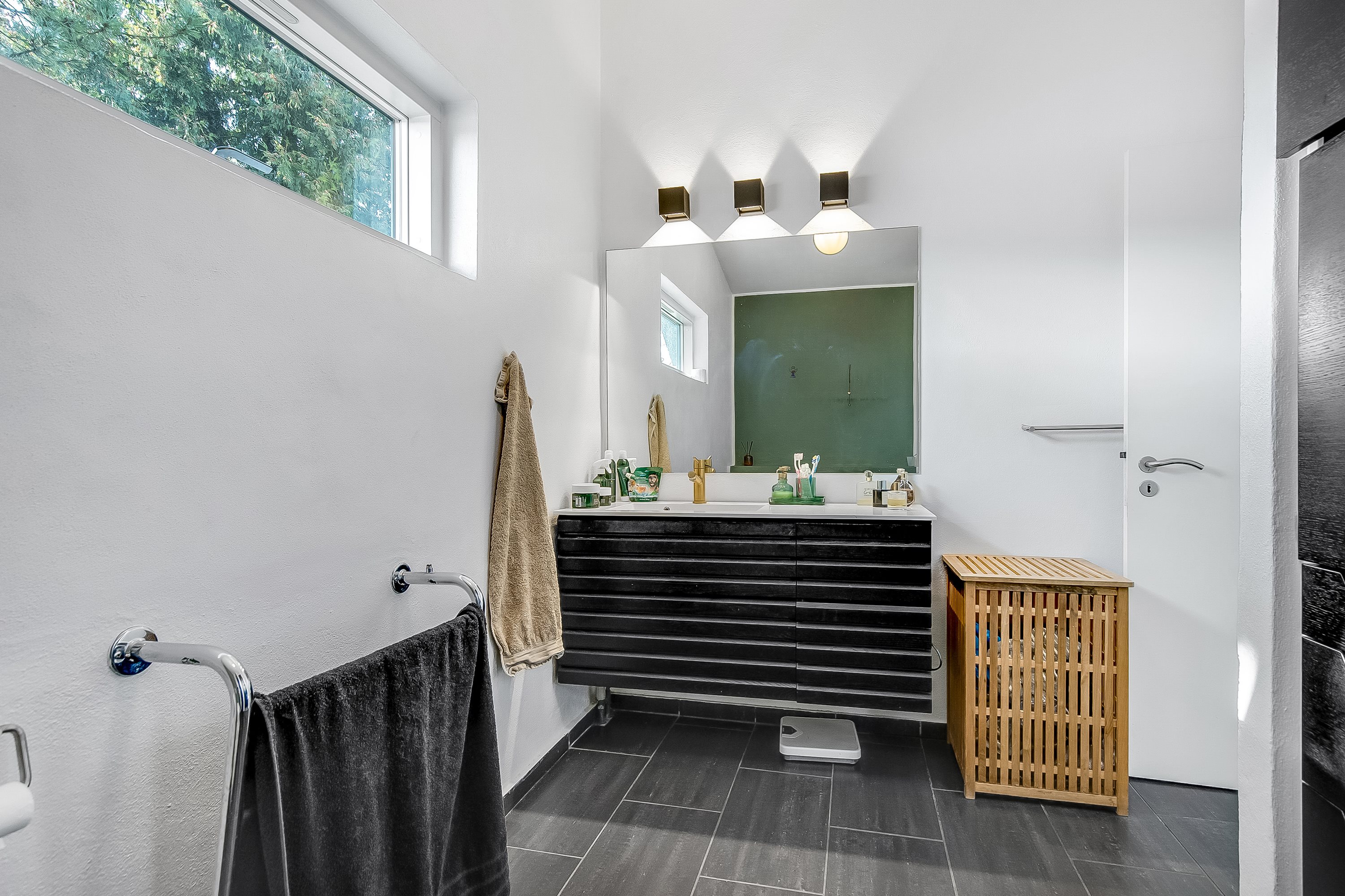 Fremhævet badeværelse billede i fuldskærmstilstand. Billede af Heimdalsvej 15, 6000 Kolding