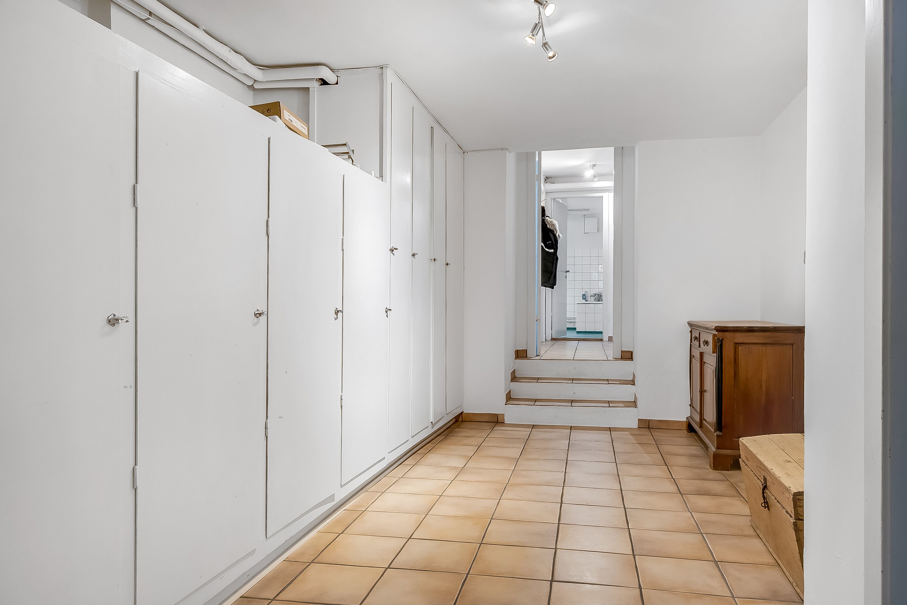 Fremhævet gang billede i fuldskærmstilstand. Billede af Heimdalsvej 15, 6000 Kolding