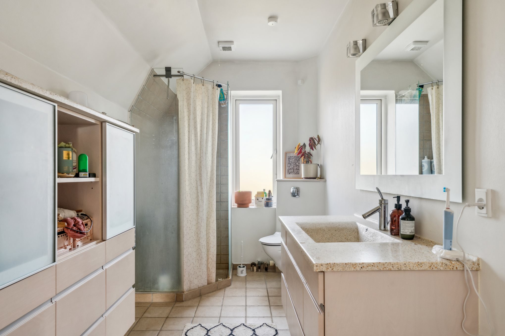 Fremhævet badeværelse billede i fuldskærmstilstand. Billede af Stenaltvej 5, 8930 Randers NØ