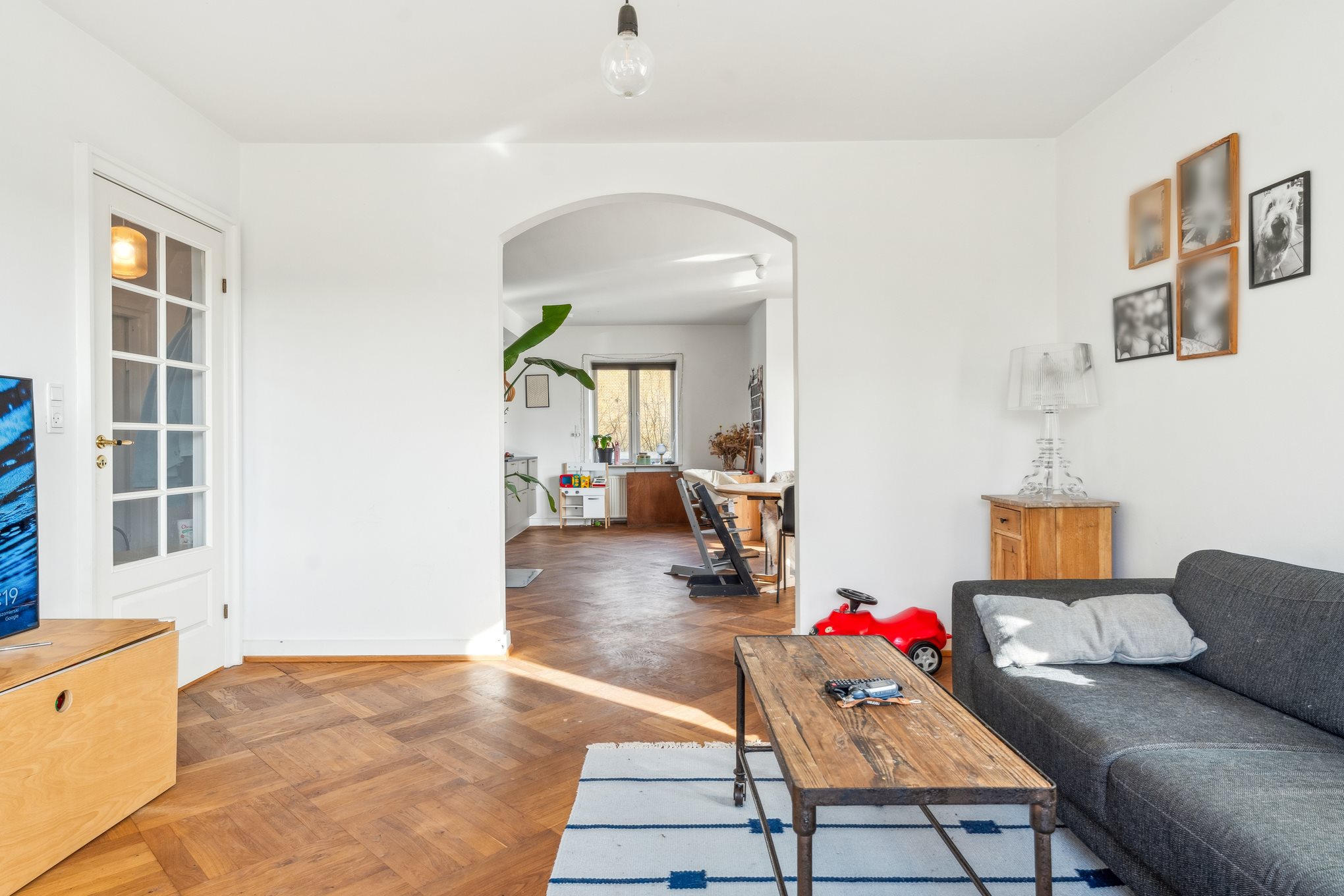 Fremhævet stue billede i fuldskærmstilstand. Billede af Stenaltvej 5, 8930 Randers NØ