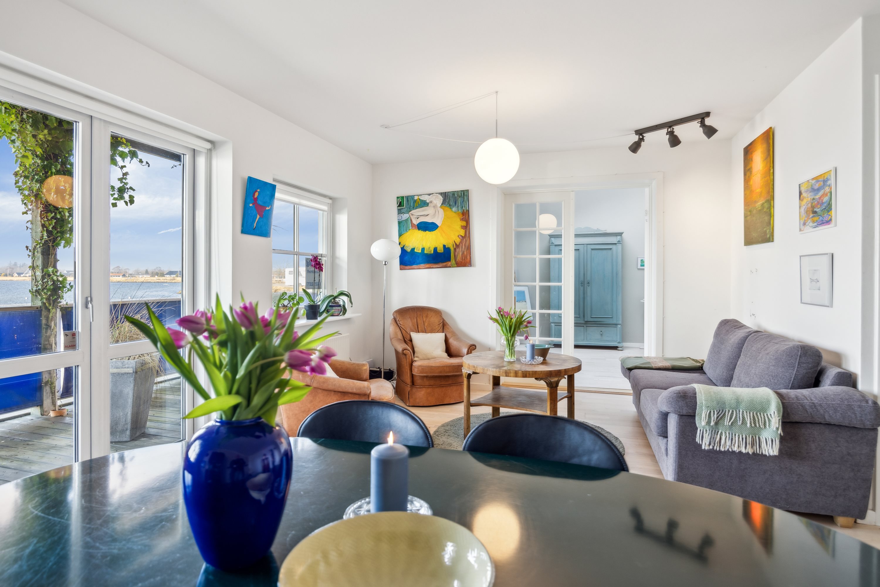 Fremhævet stue billede i fuldskærmstilstand. Billede af Vestpieren 14, 9370 Hals