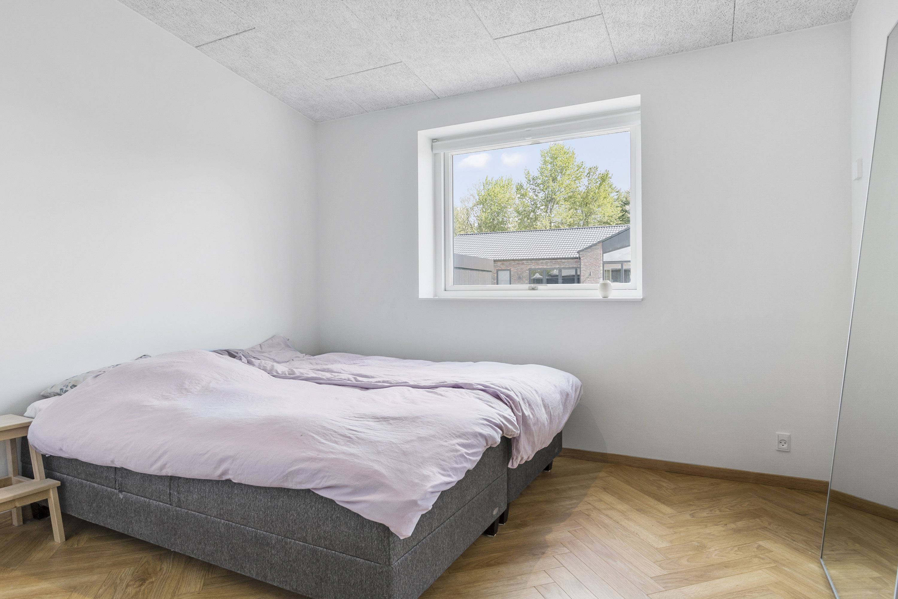 Fremhævet soveværelse billede i fuldskærmstilstand. Billede af Præstelunden 68, 8300 Odder