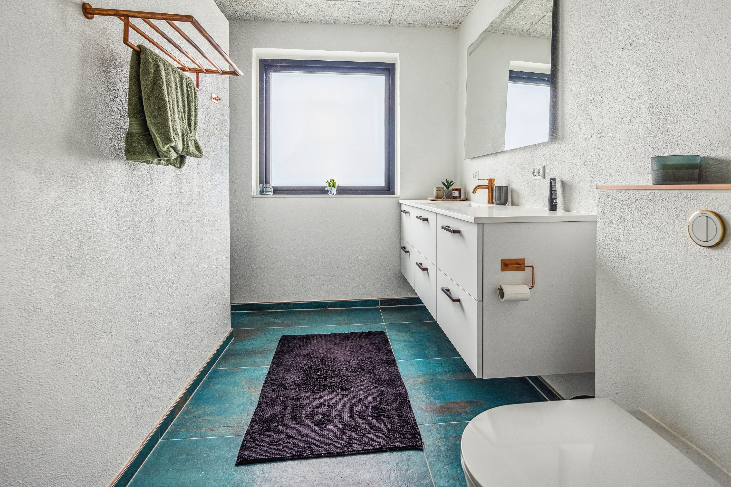 Fremhævet badeværelse billede i fuldskærmstilstand. Billede af Farvervænget 73, 9500 Hobro