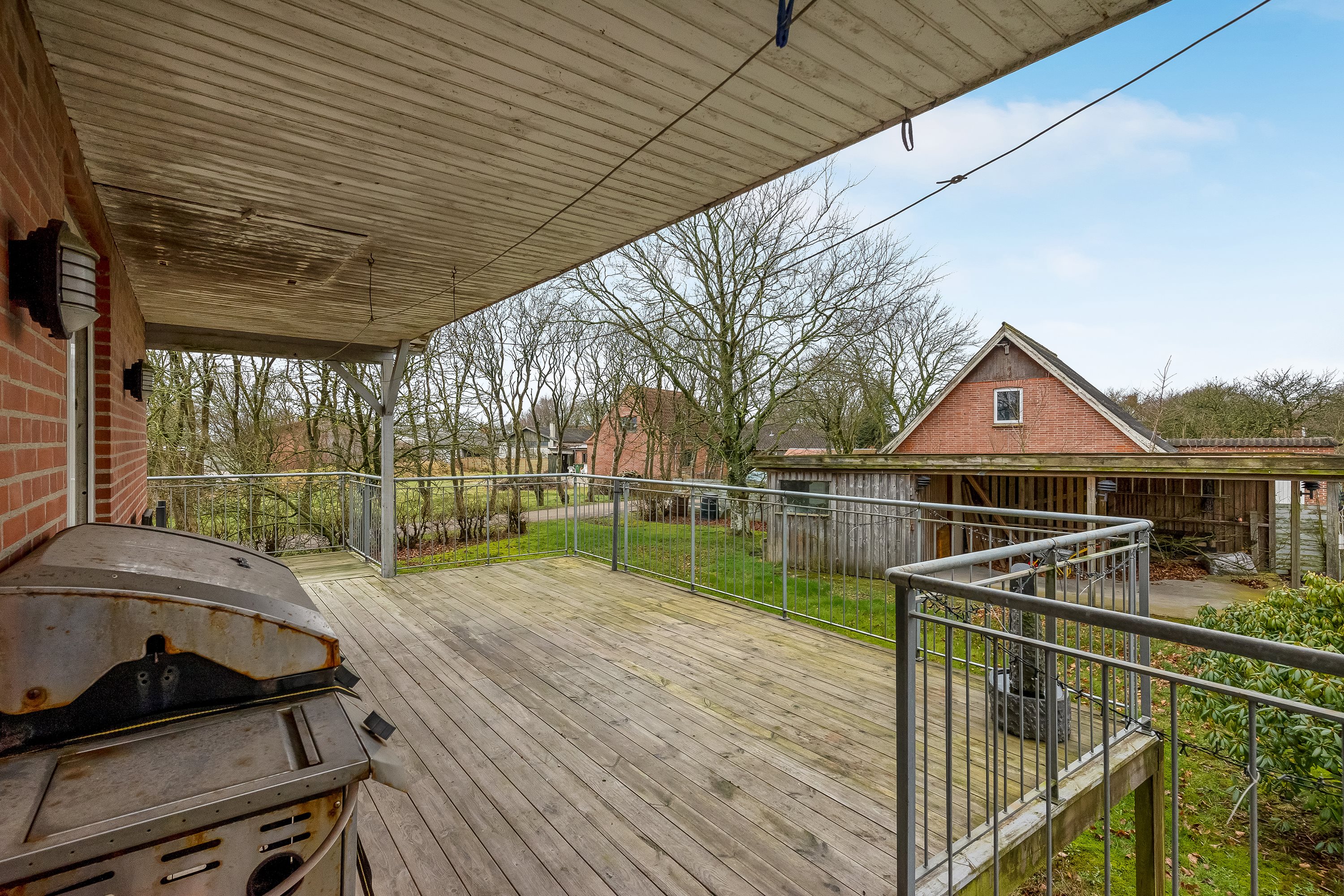 Fremhævet terrasse billede i fuldskærmstilstand. Billede af Bækmarksbrovej 153, Bøvling, 7650 Bøvlingbjerg