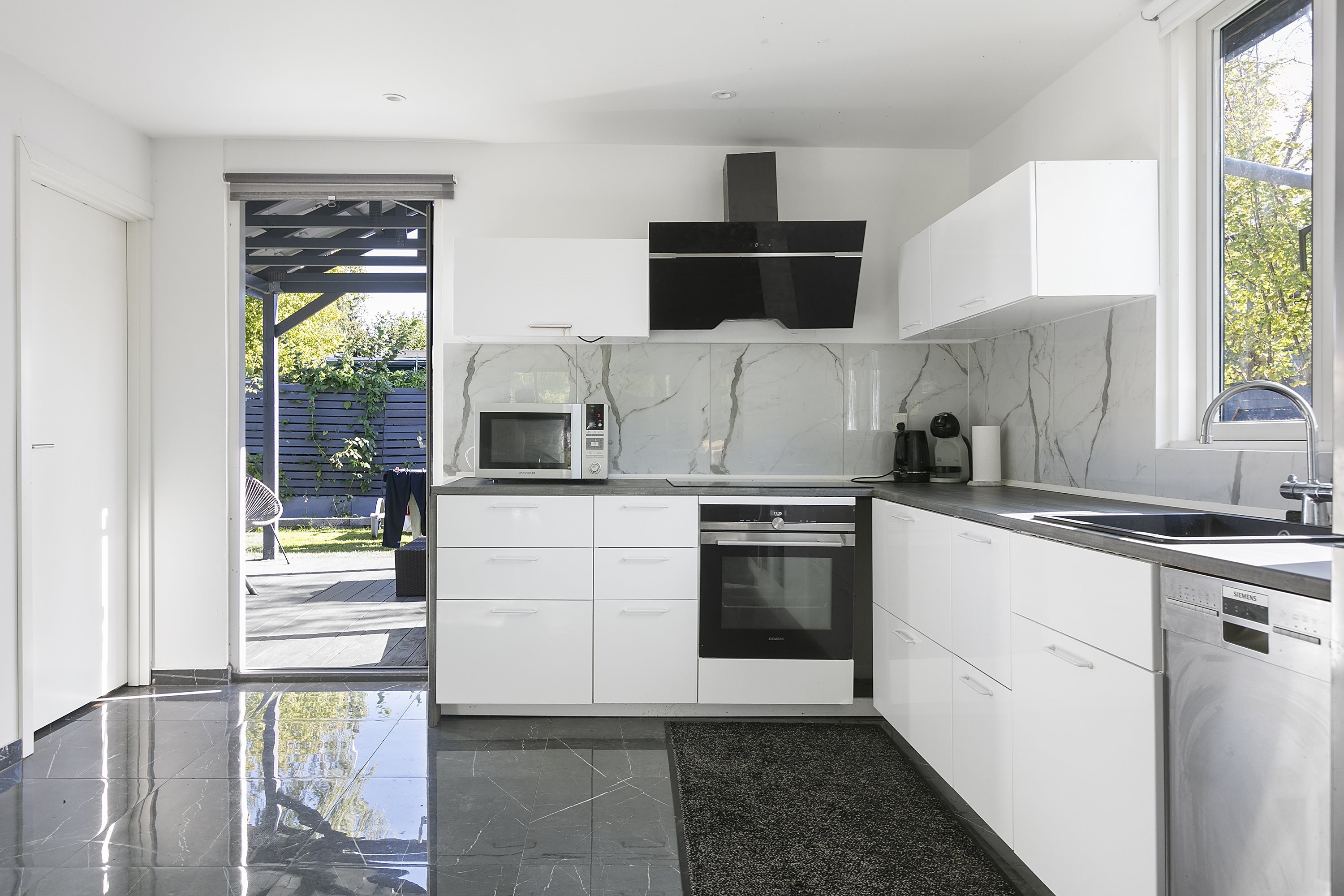 Fremhævet køkken billede i fuldskærmstilstand. Billede af Pilegårdens Haveby 17, 2860 Søborg