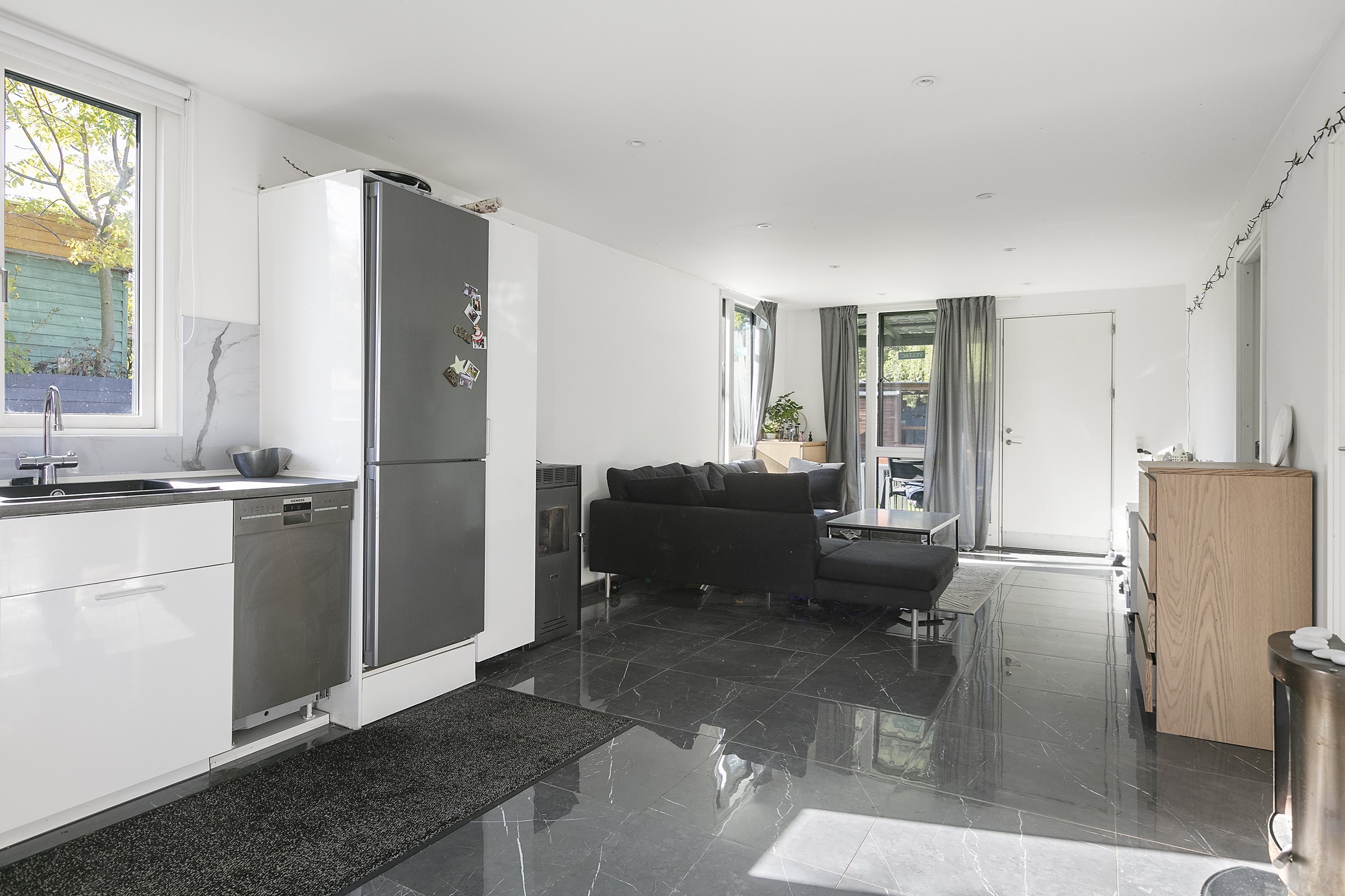 Fremhævet stue billede i fuldskærmstilstand. Billede af Pilegårdens Haveby 17, 2860 Søborg