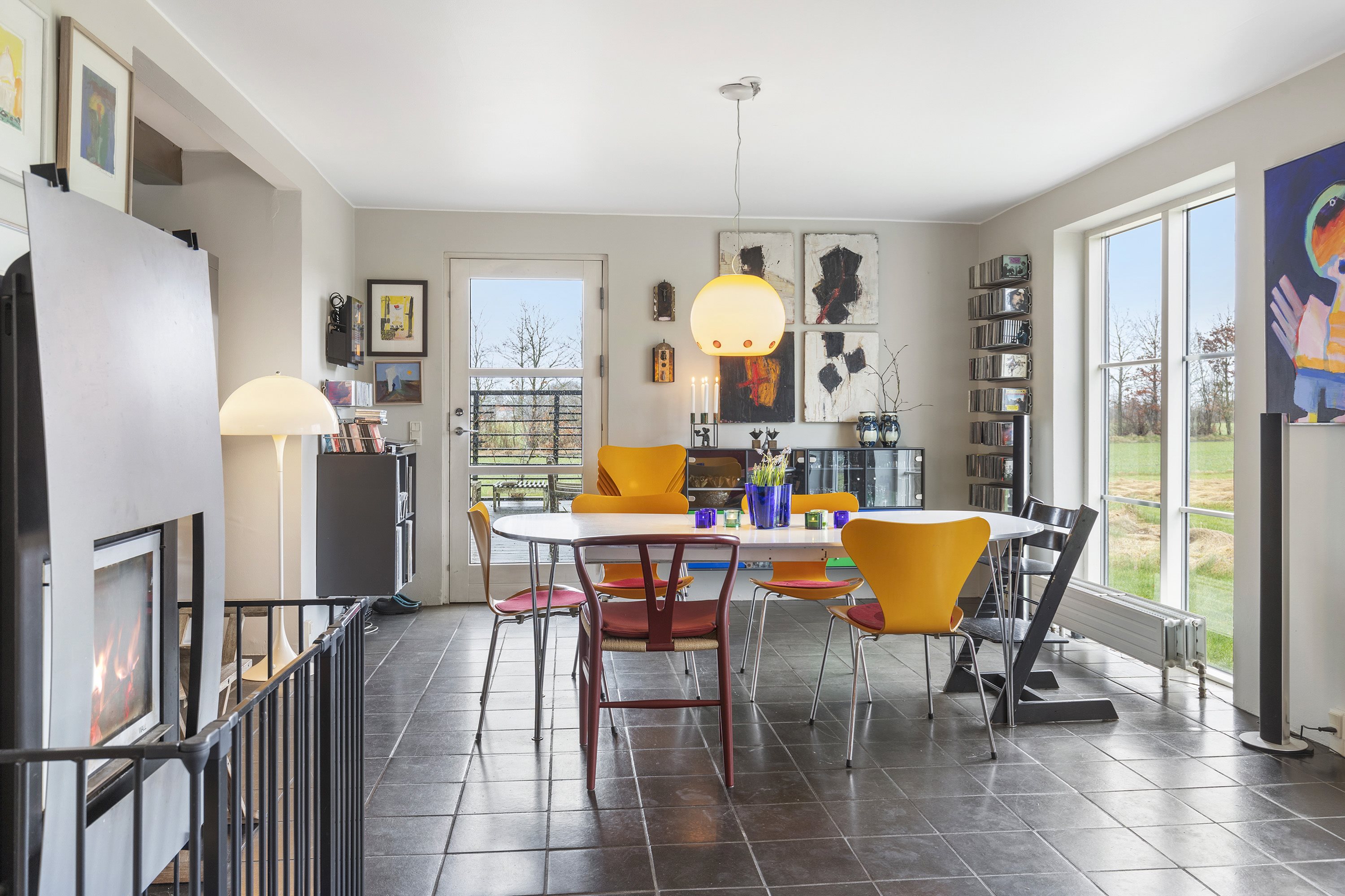 Fremhævet stue billede i fuldskærmstilstand. Billede af Elkærvej 6, Tversted, 9881 Bindslev