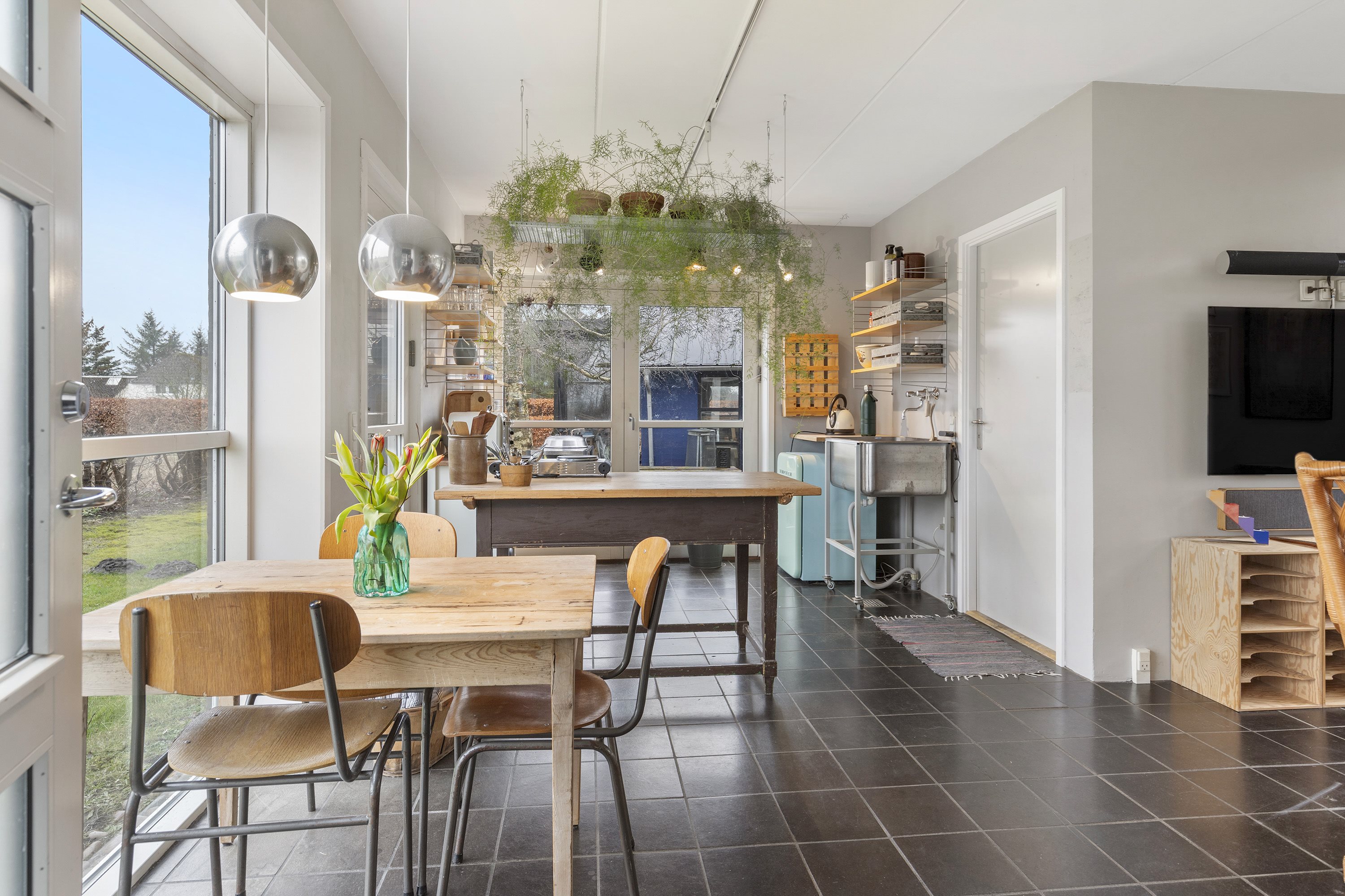 Fremhævet stue billede i fuldskærmstilstand. Billede af Elkærvej 6, Tversted, 9881 Bindslev